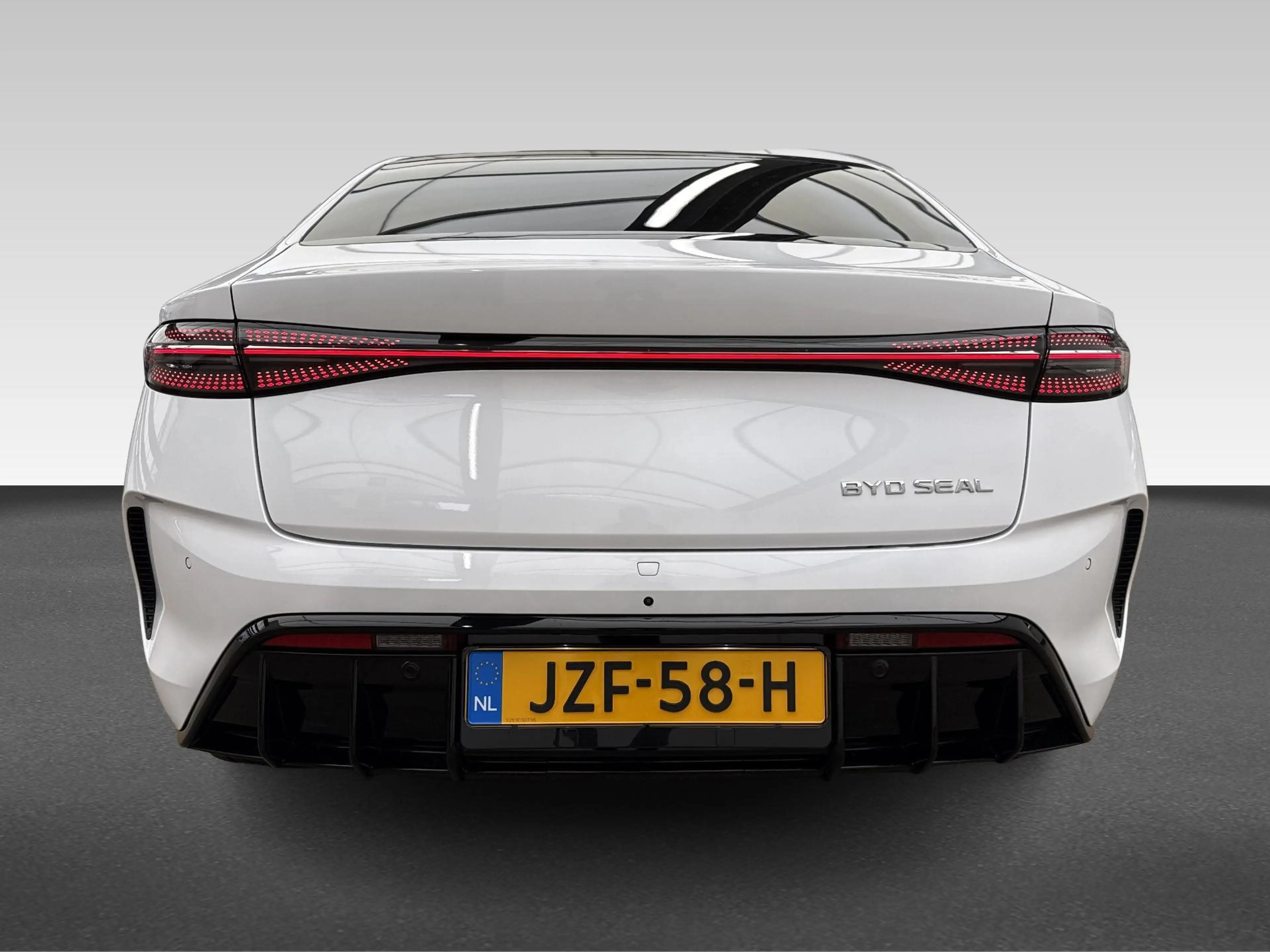 BYD Seal Design RWD 82.5 kWh | Android Auto | Apple Carplay — photo 10