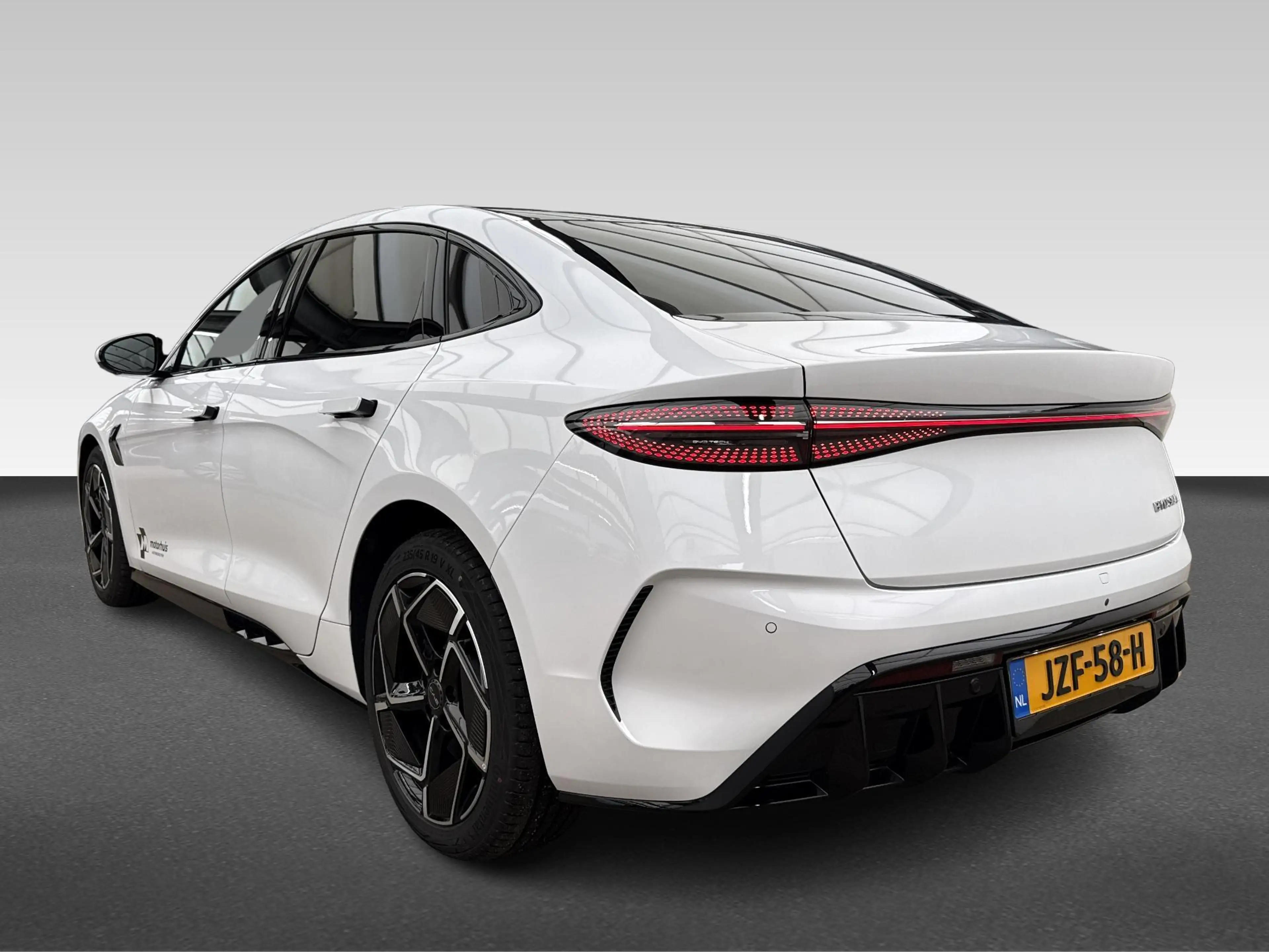 BYD Seal Design RWD 82.5 kWh | Android Auto | Apple Carplay — photo 3