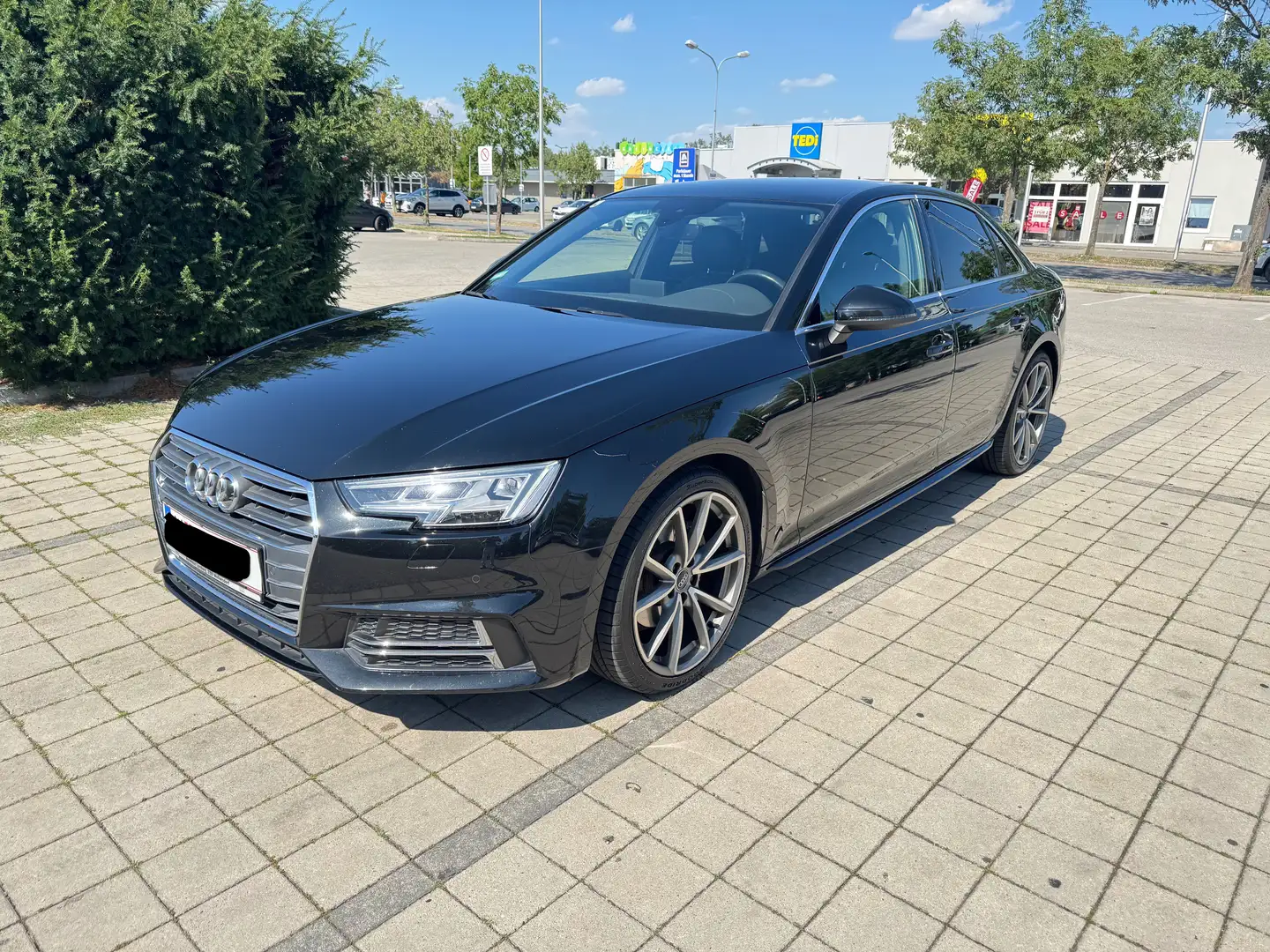 Audi A4 A4 1,4 TFSI Design S-tronic Design Schwarz - 1