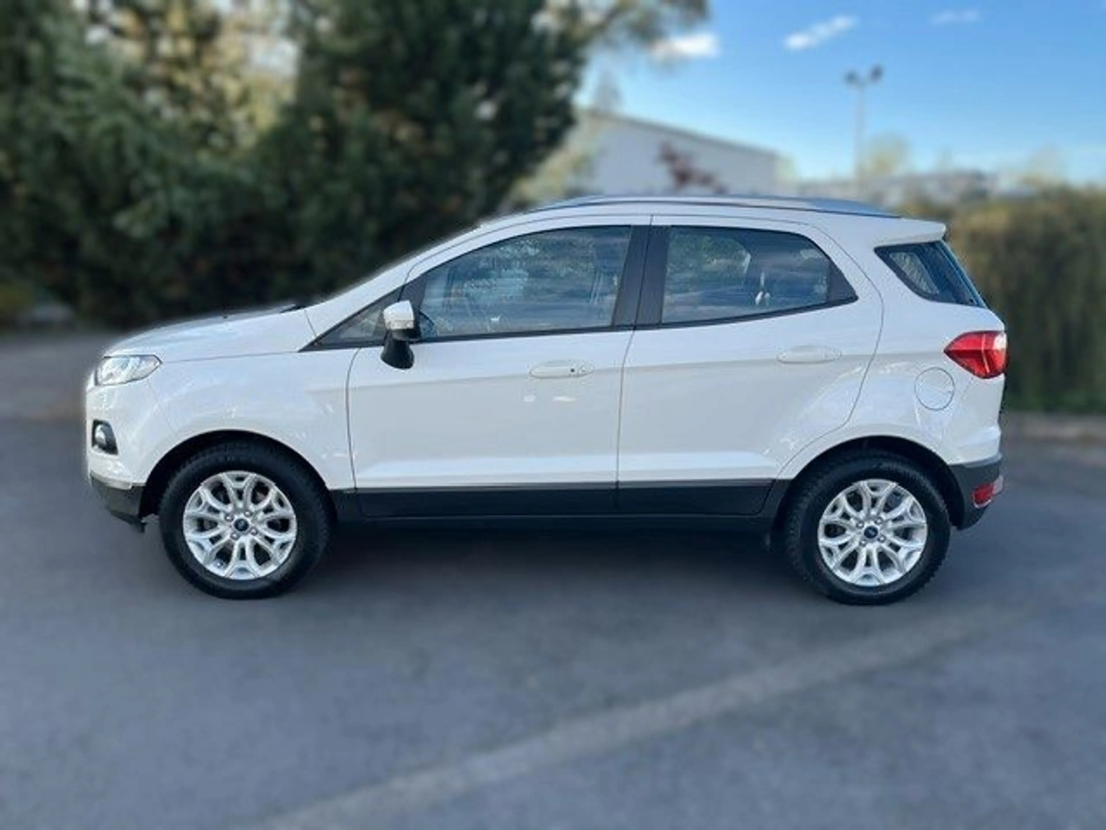Ford EcoSport 1.5 TDCi Titanium — photo 2