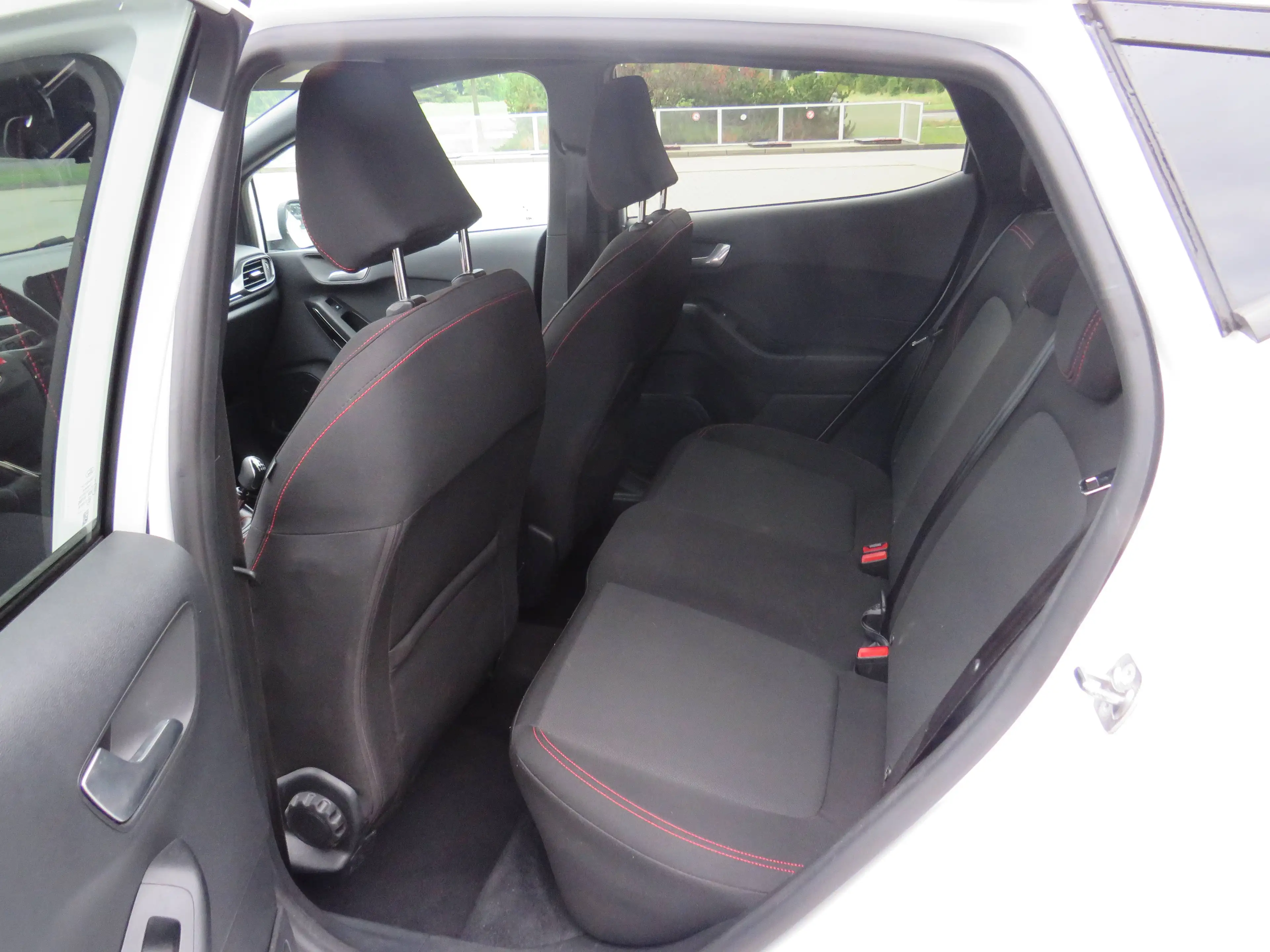 Ford Fiesta ST-Line / inkl. Winterkompletträder — photo 10