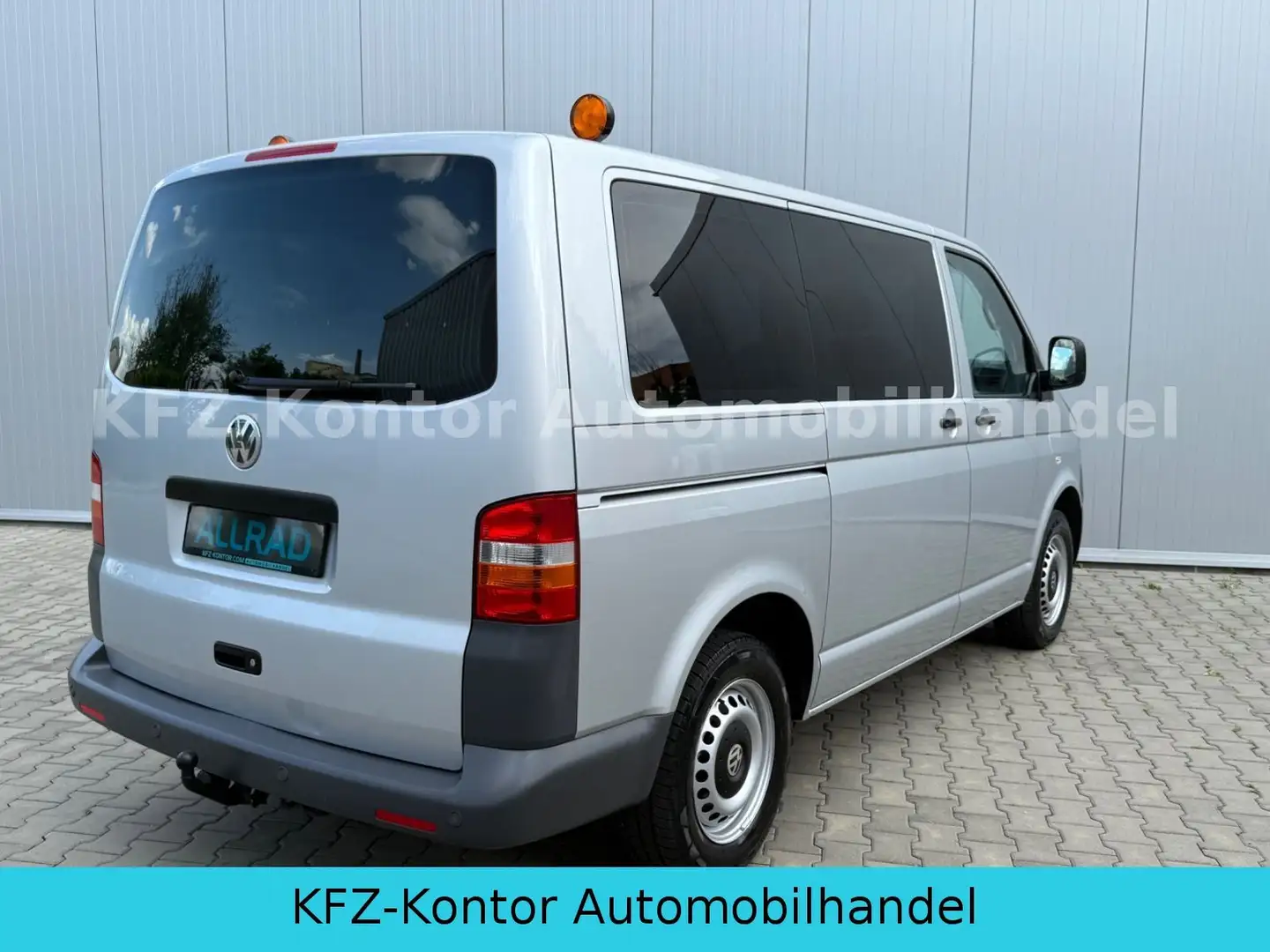 Volkswagen T5 Kombi T5 2.5TDI Kombi 4Motion *7Sitze *Allrad *AHK Срібний - 2