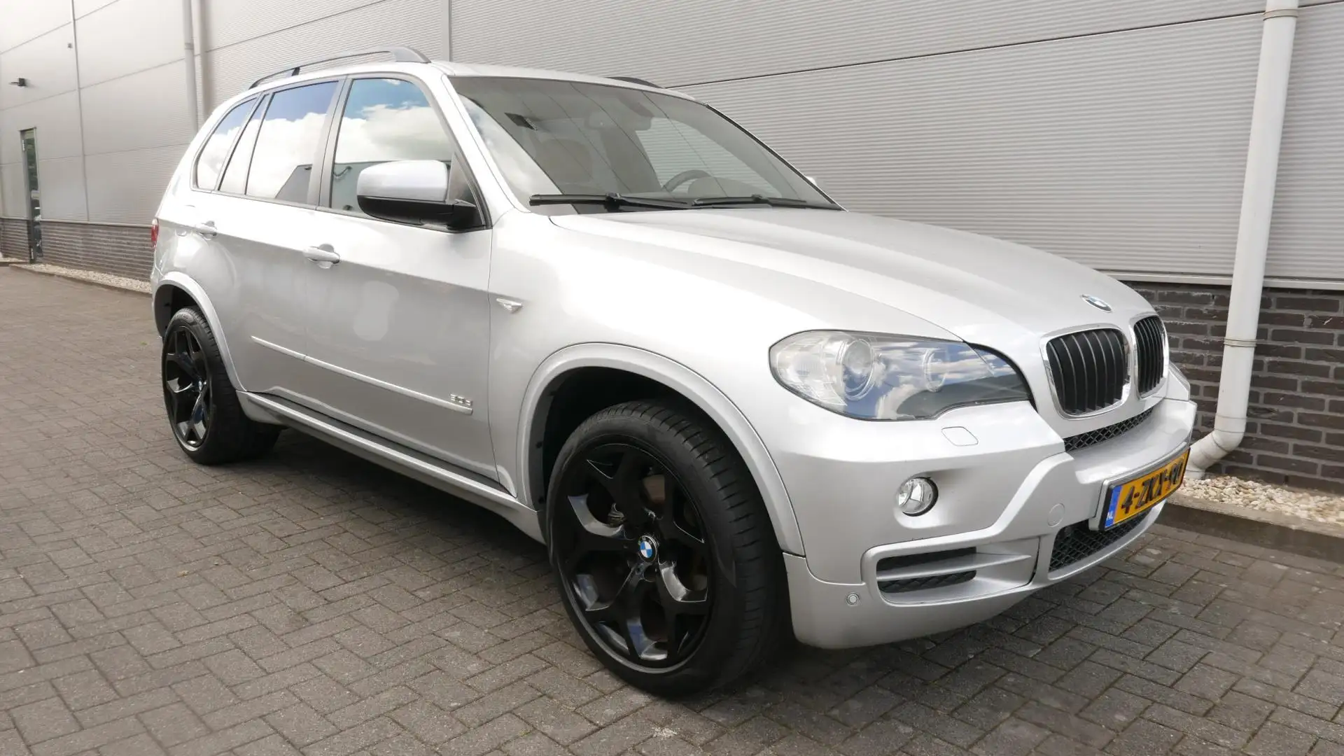 BMW X5 XDrive30d 235 PK High Executive M PAKKET. Gris - 1