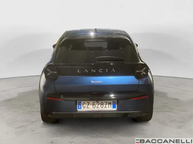 Lancia Ypsilon view 4