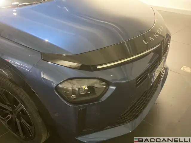Lancia Ypsilon view 9