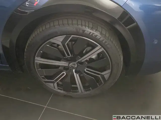 Lancia Ypsilon view 8