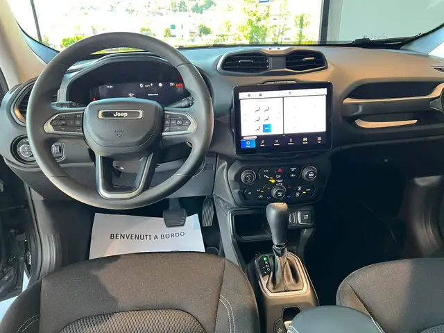 Jeep Renegade view 7