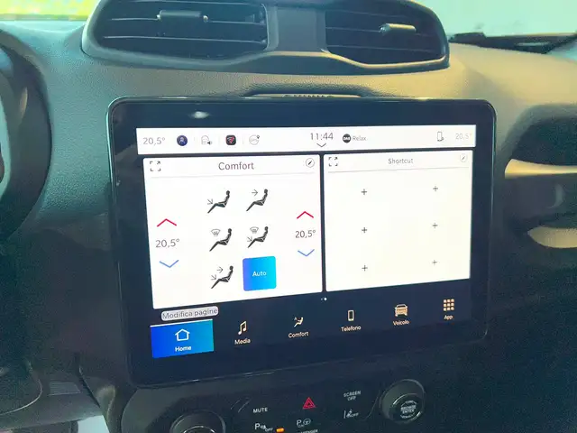 Jeep Renegade view 11
