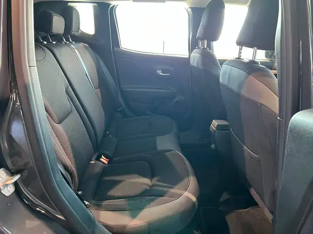 Jeep Renegade view 24