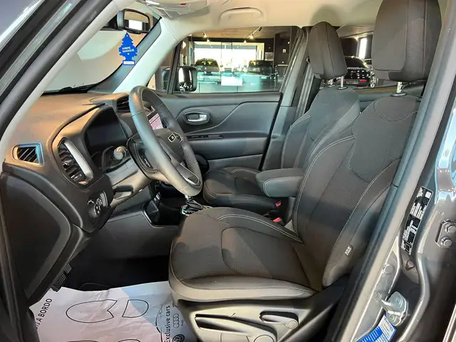 Jeep Renegade view 15