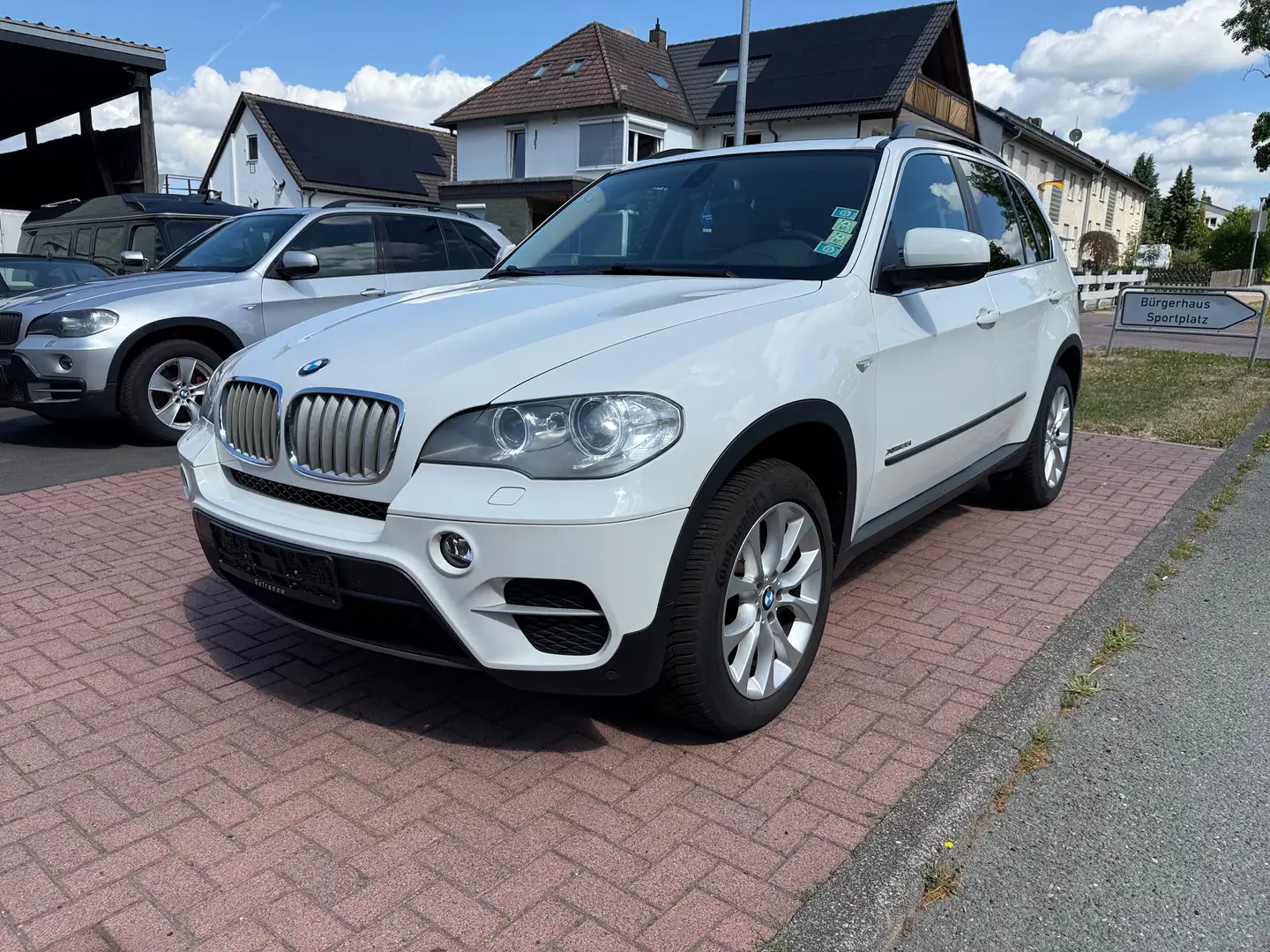 BMW X5 xDrive 35i Xenon Beiges Leder Panorama SOFT Close Wit - 1
