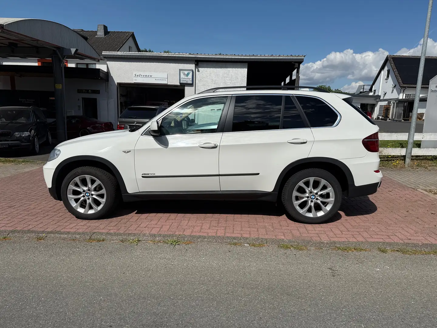 BMW X5 xDrive 35i Xenon Beiges Leder Panorama SOFT Close Wit - 2
