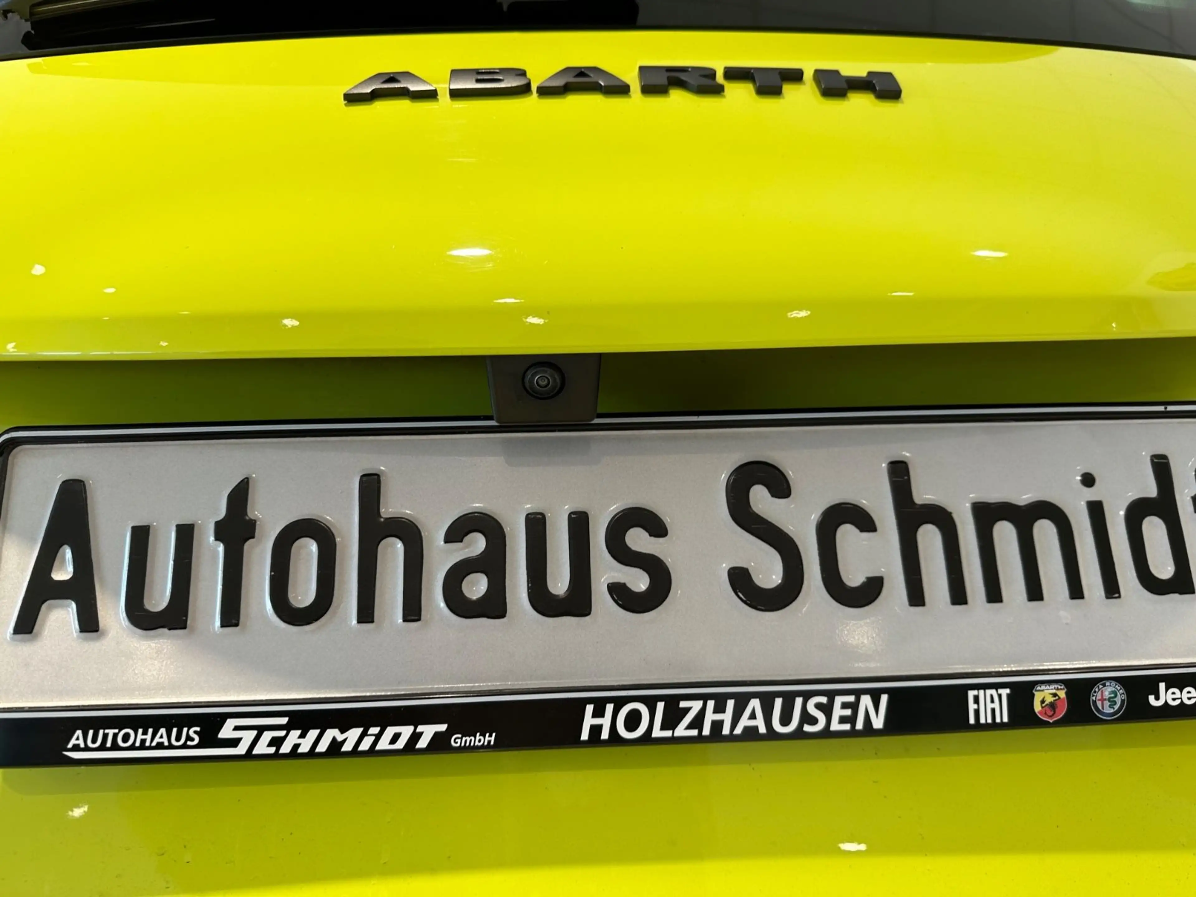 Abarth 500e Scorpionissima — photo 10