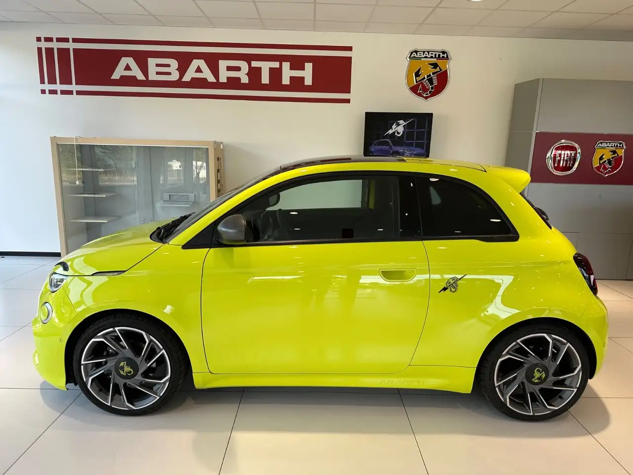 Abarth 500e 2023