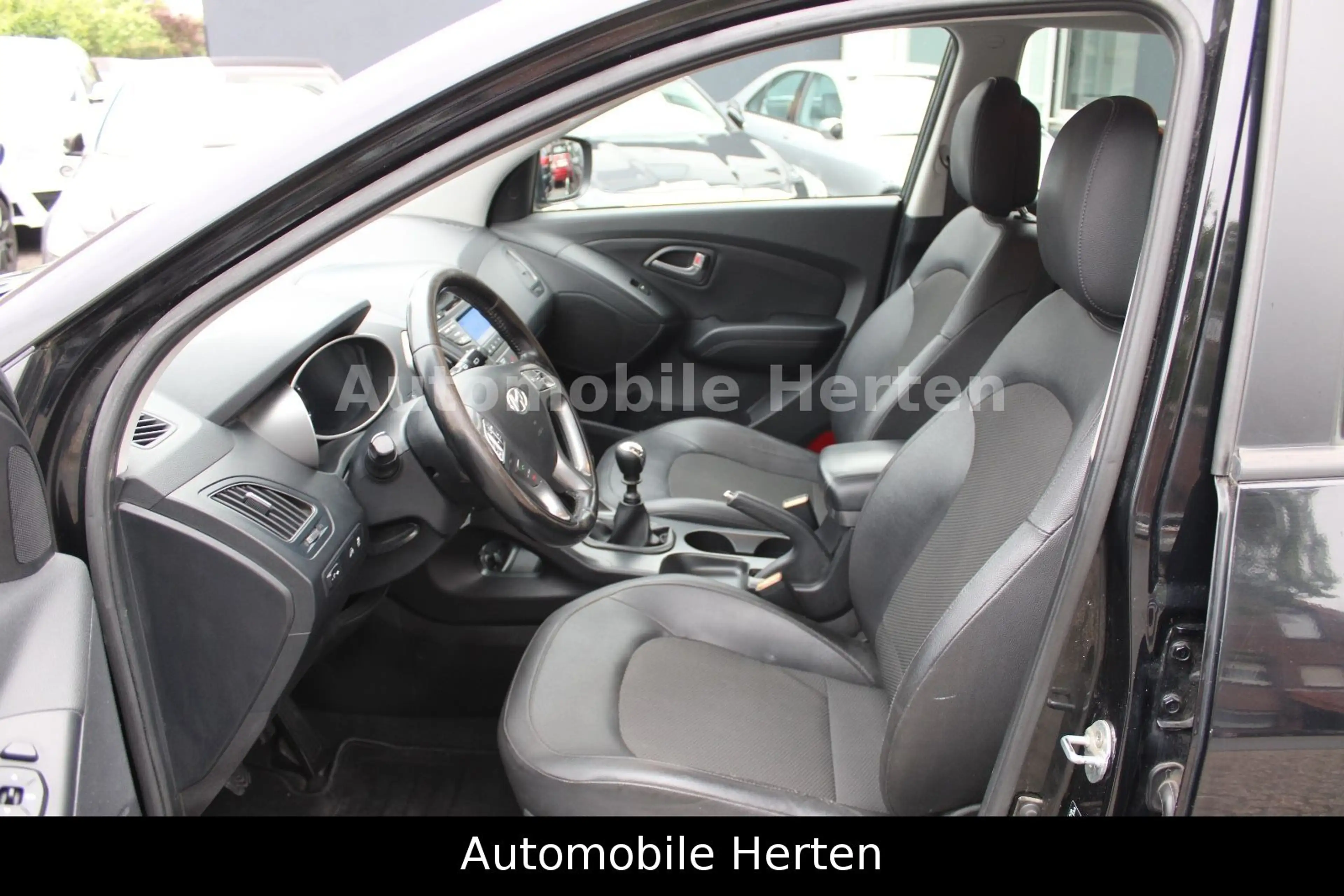 Hyundai iX35 2.0 GDI Trend 2WD*TEILLEDER*MFL*PDC*TOP! — photo 12