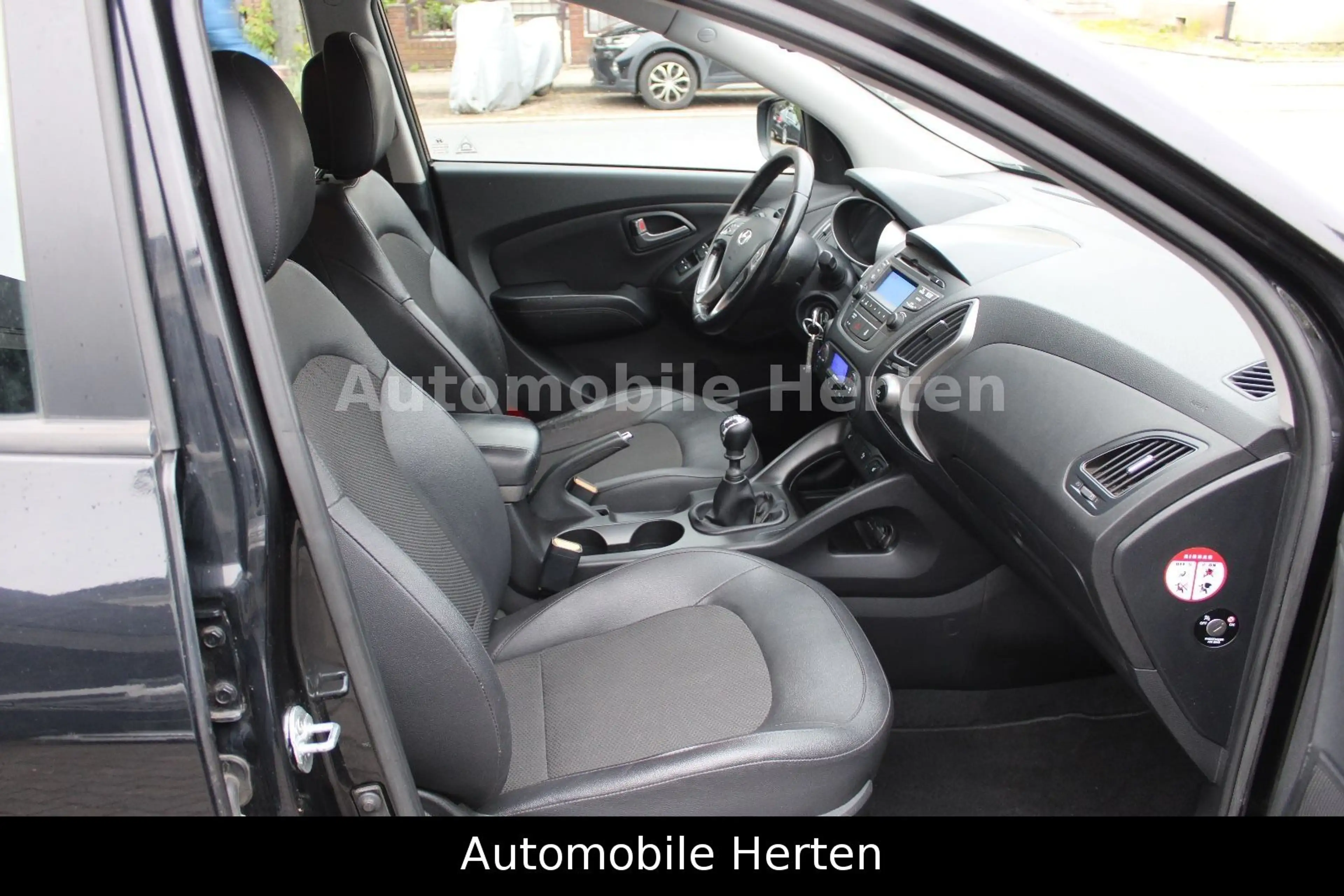 Hyundai iX35 2.0 GDI Trend 2WD*TEILLEDER*MFL*PDC*TOP! — photo 9
