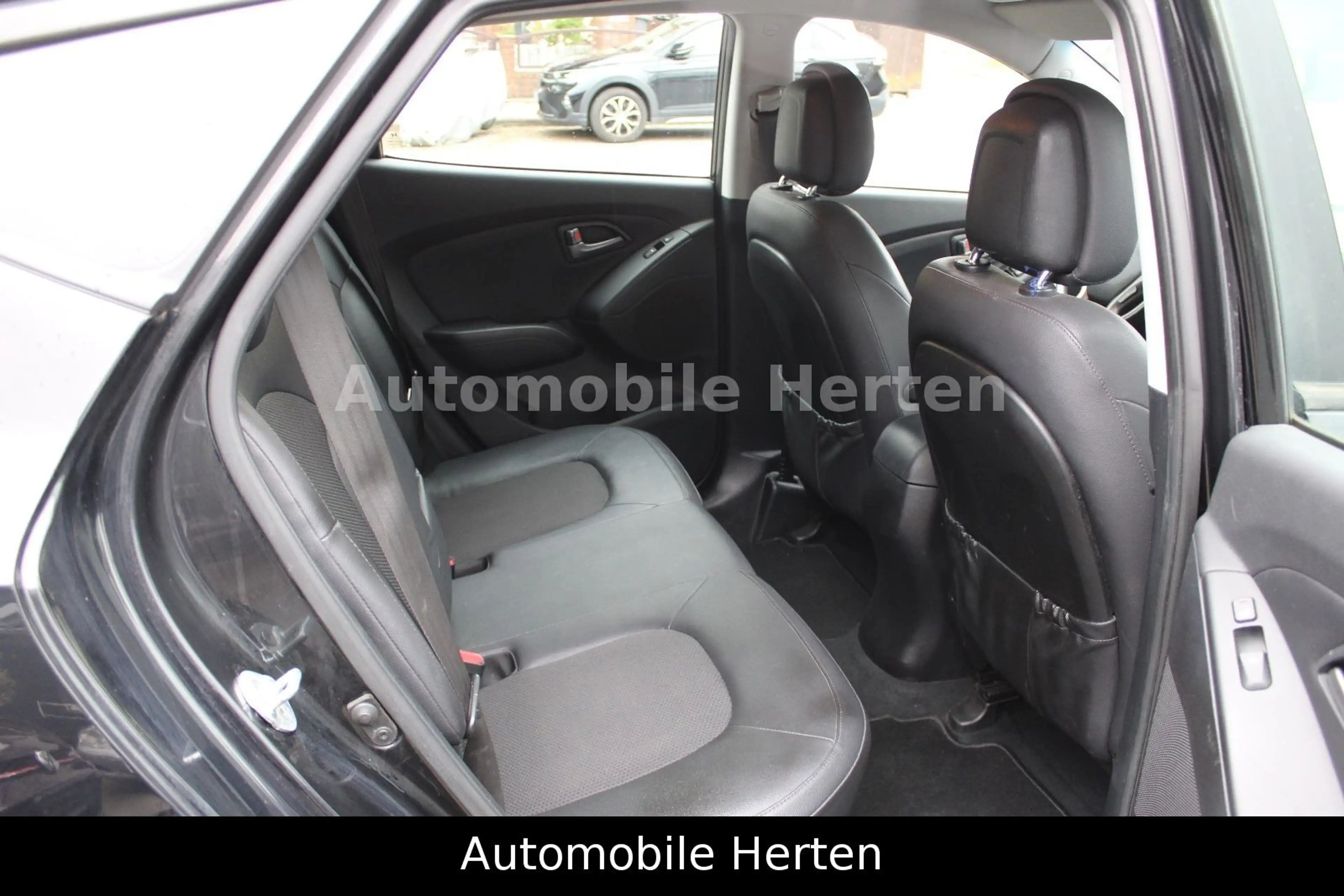 Hyundai iX35 2.0 GDI Trend 2WD*TEILLEDER*MFL*PDC*TOP! — photo 10