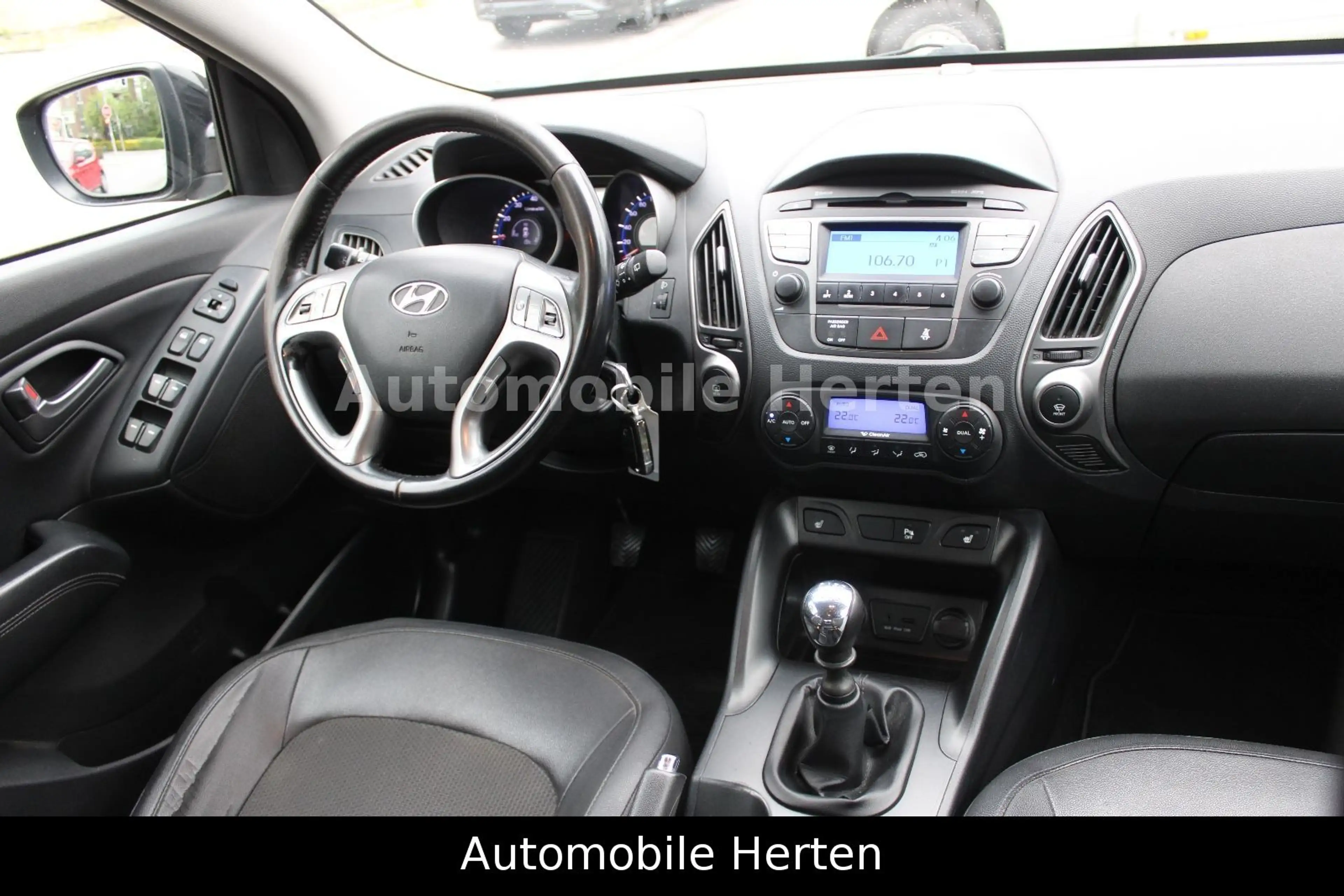 Hyundai iX35 2.0 GDI Trend 2WD*TEILLEDER*MFL*PDC*TOP! — photo 11