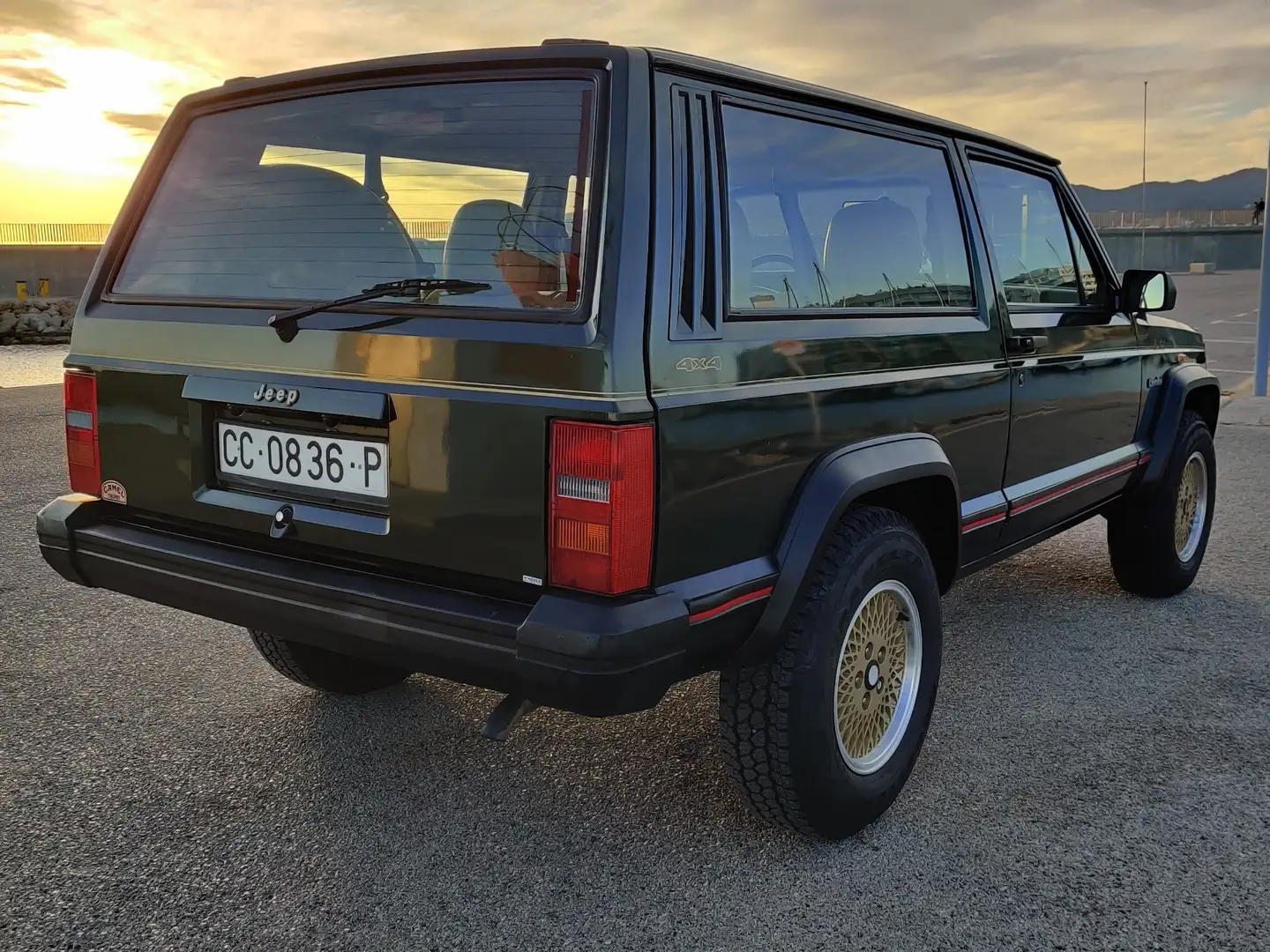 Jeep Cherokee 2.5 EFI Jamboree - 2