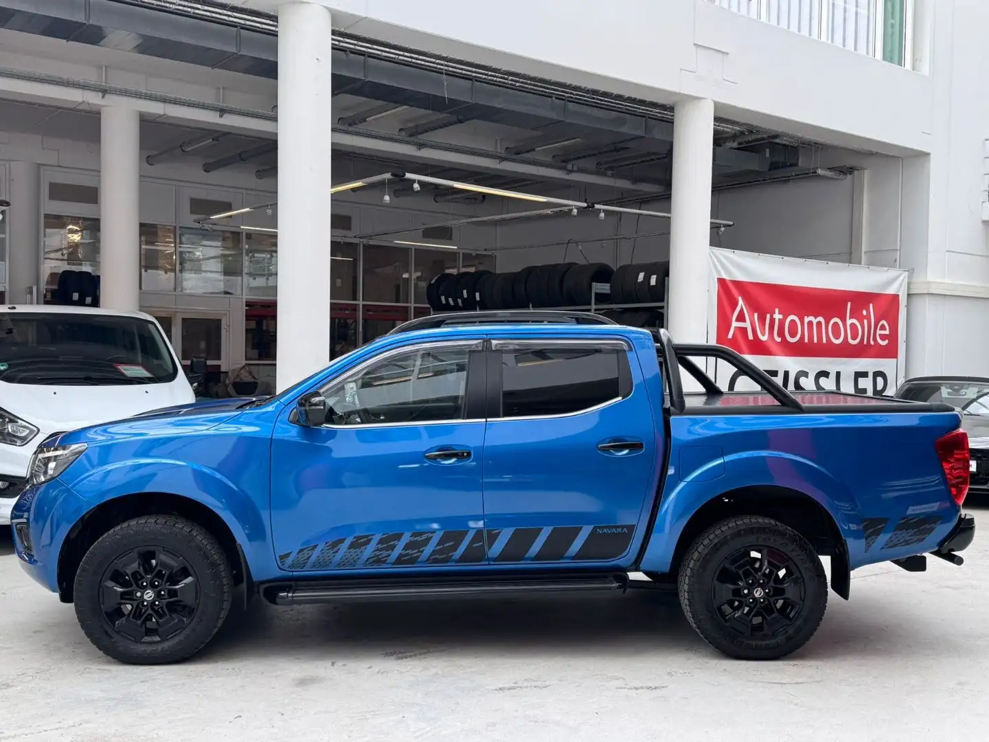 Nissan Navara NP300 N-Guard DoCa 4x4 AHK+360°+LED+DAB Blau - 2