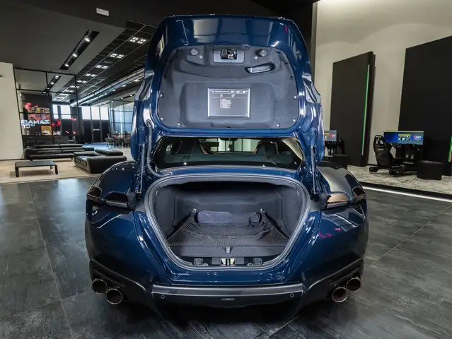 Ferrari Roma view 14