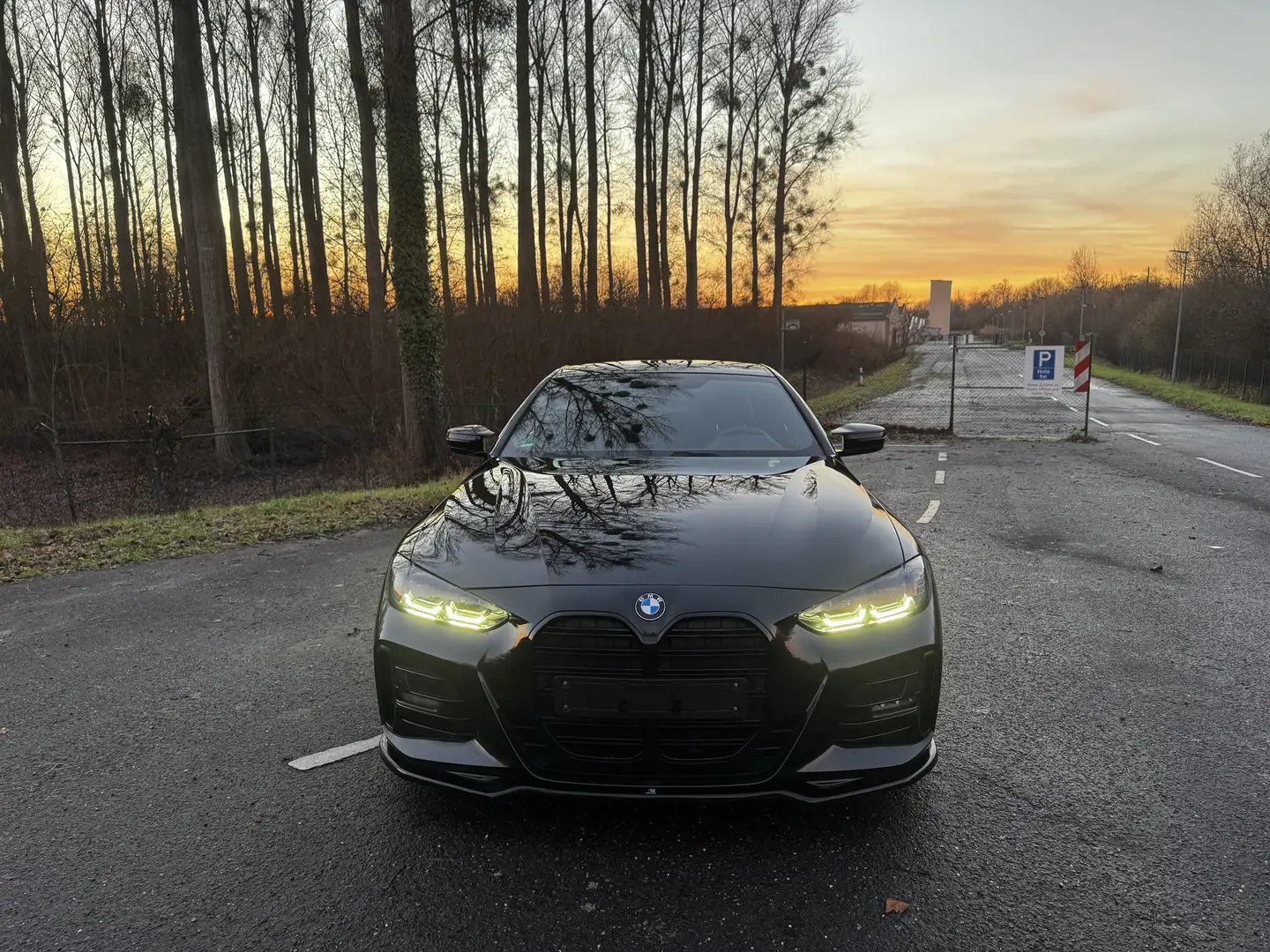 BMW 420 420 i M Sport Schwarz - 2