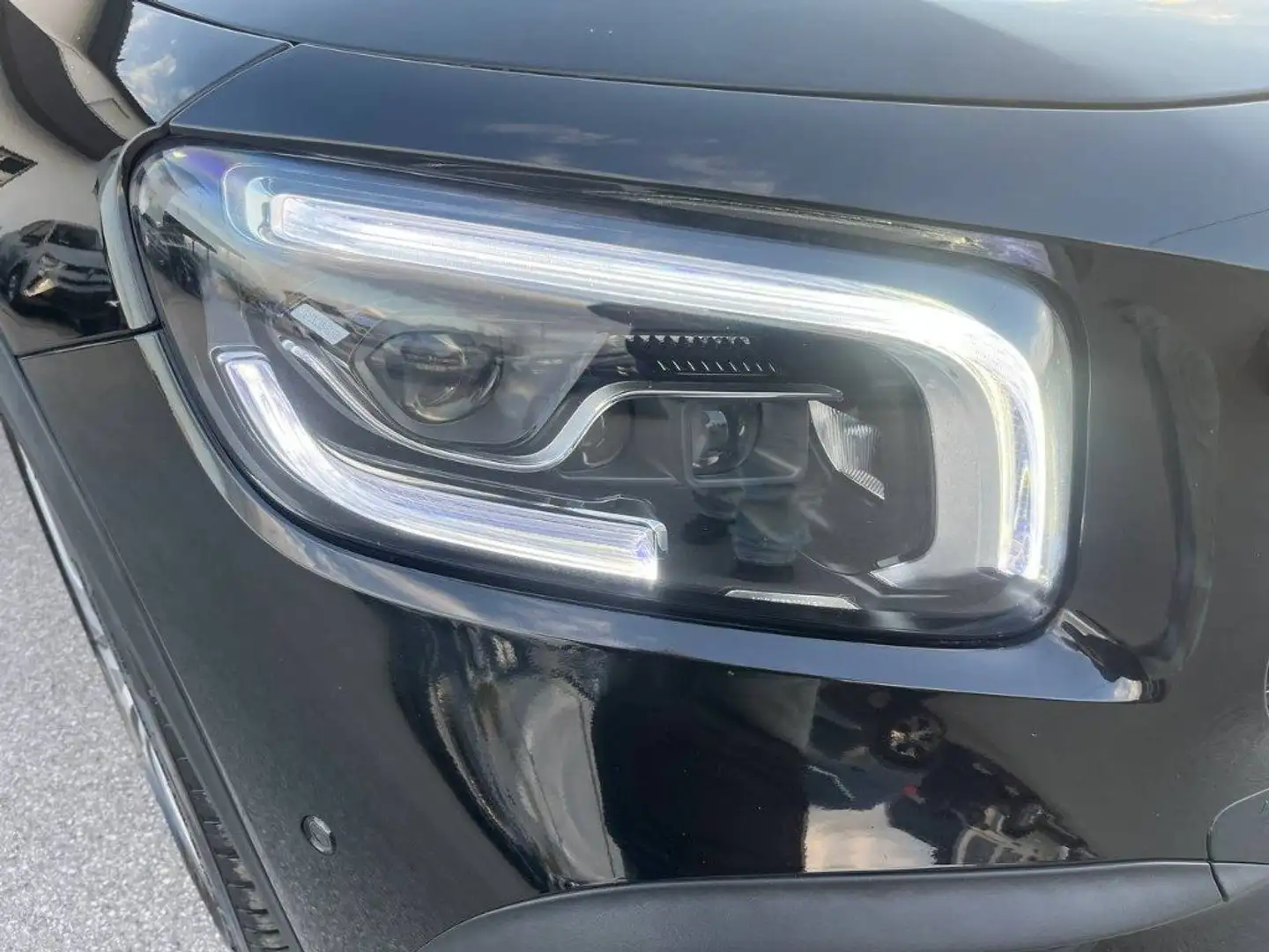 Mercedes-Benz GLB 200 d Automatic Premium  AMG Noir - 2