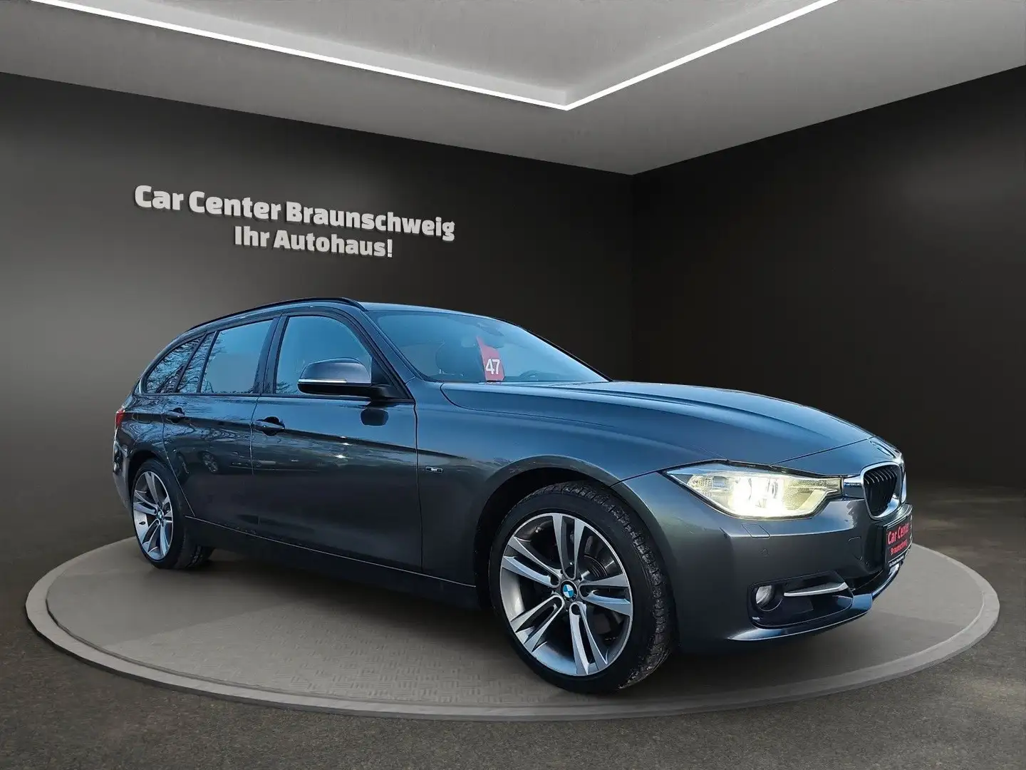 BMW 330 d xDrive Touring Sport Line+1~Hand Grau - 2