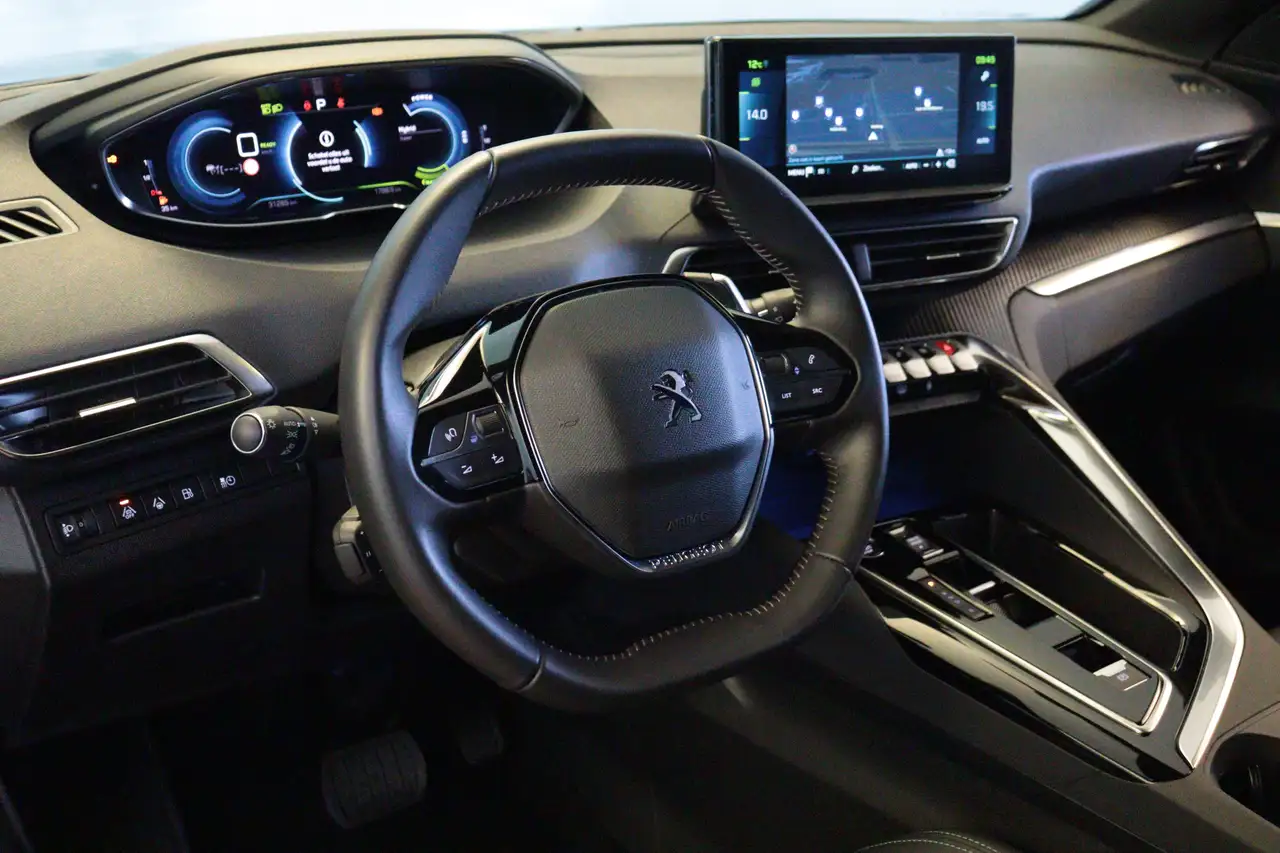 Peugeot 3008 1.6 Hybrid 225 Allure | NAVI | CLIMA | CAMERA + PD 4