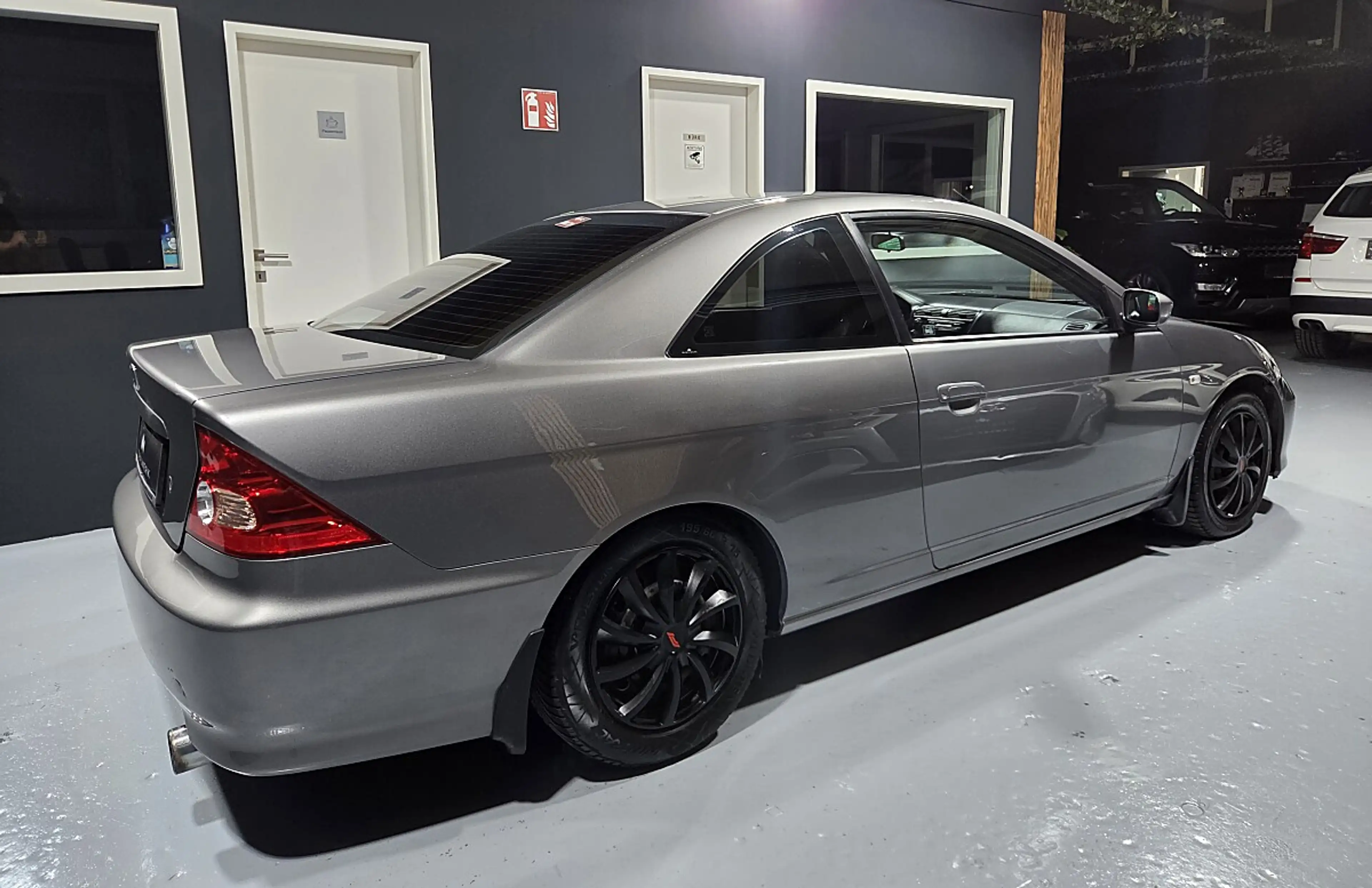 Honda Civic — photo 8