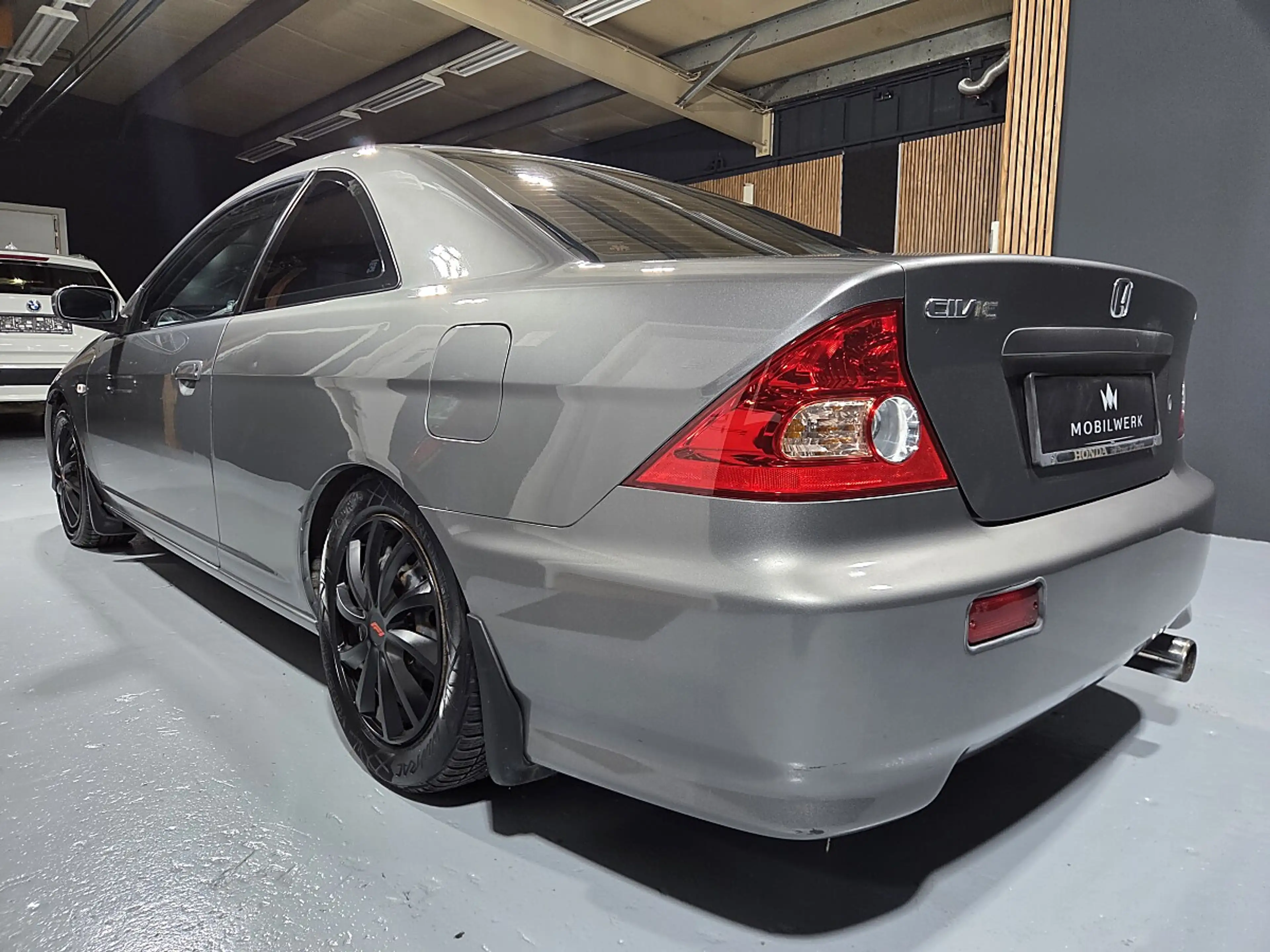 Honda Civic — photo 11