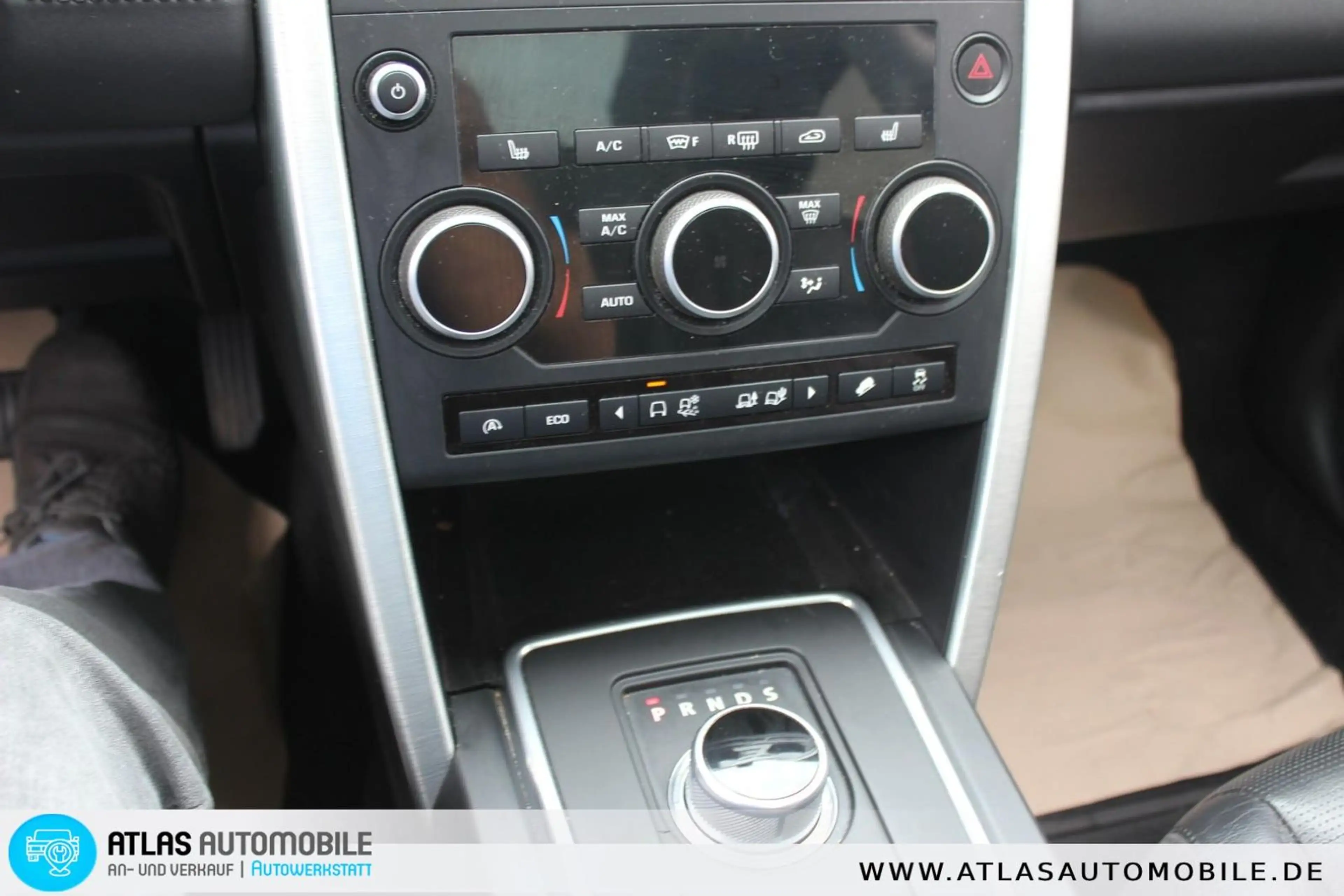 Land Rover Discovery Sport HSE Aut 7.Sitzer=LEDER=XENON=NAV — photo 9