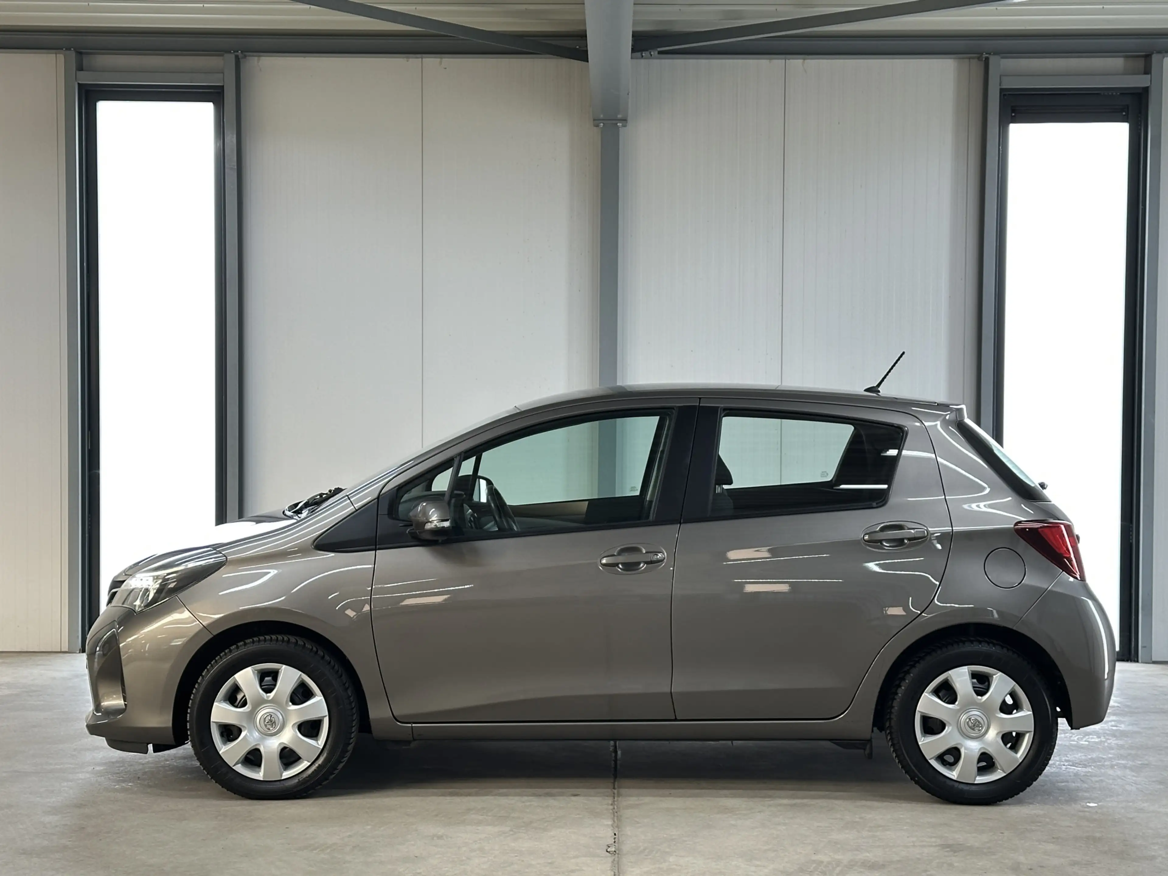 Toyota Yaris 1.3 VVT-i Aspiration | Airco | Camera | Trekhaak | — photo 4