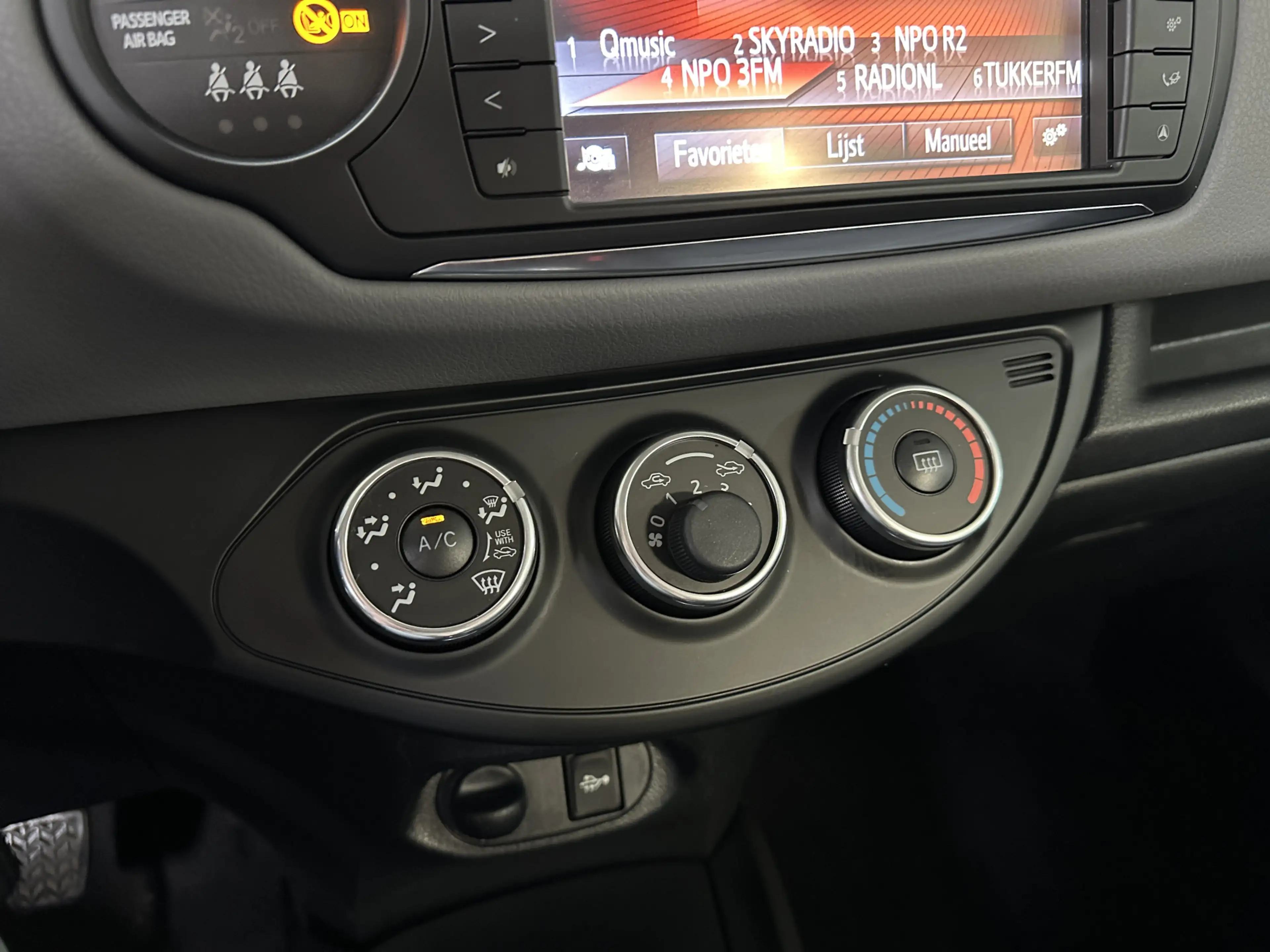 Toyota Yaris 1.3 VVT-i Aspiration | Airco | Camera | Trekhaak | — photo 19