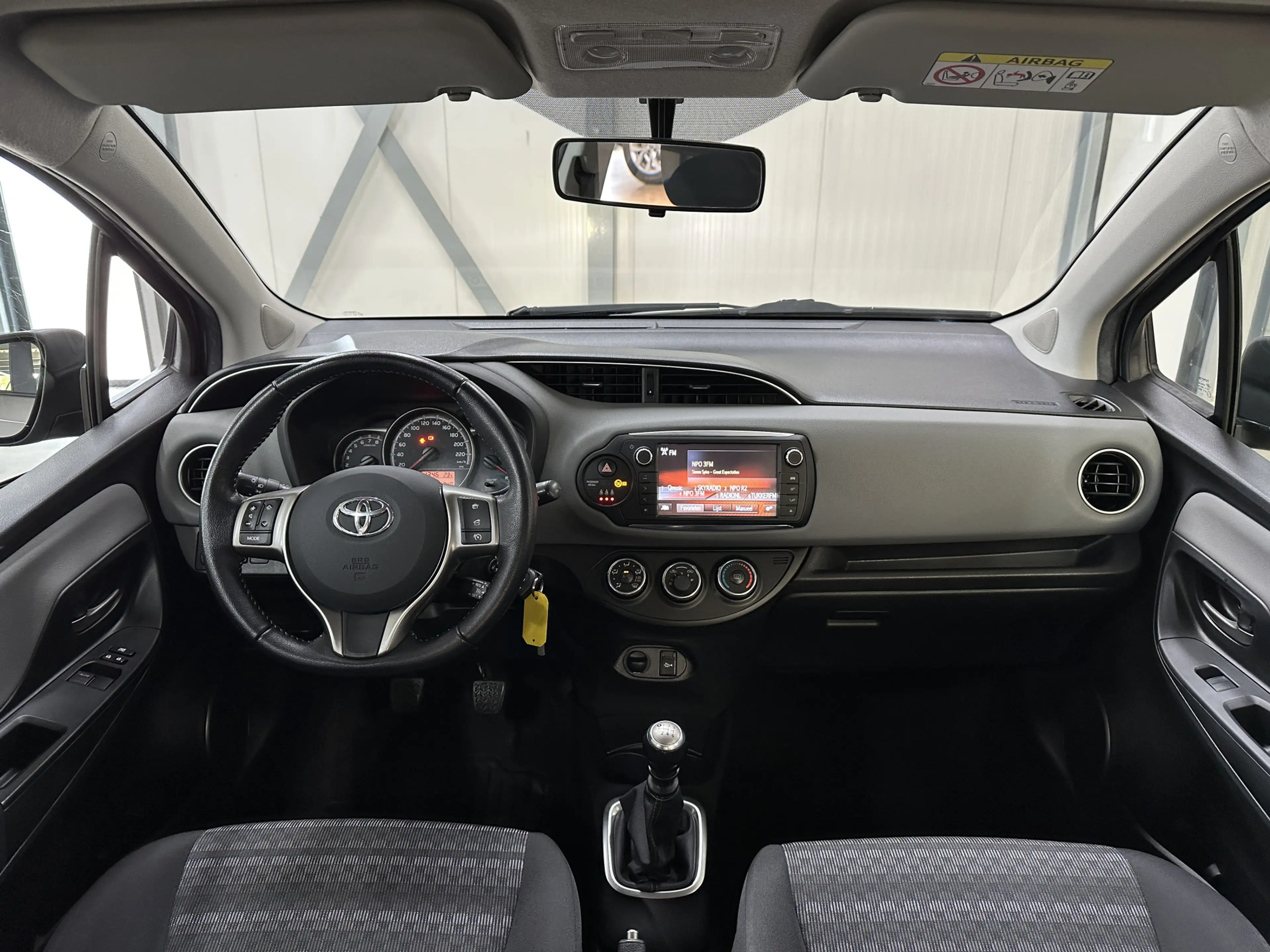 Toyota Yaris 1.3 VVT-i Aspiration | Airco | Camera | Trekhaak | — photo 2