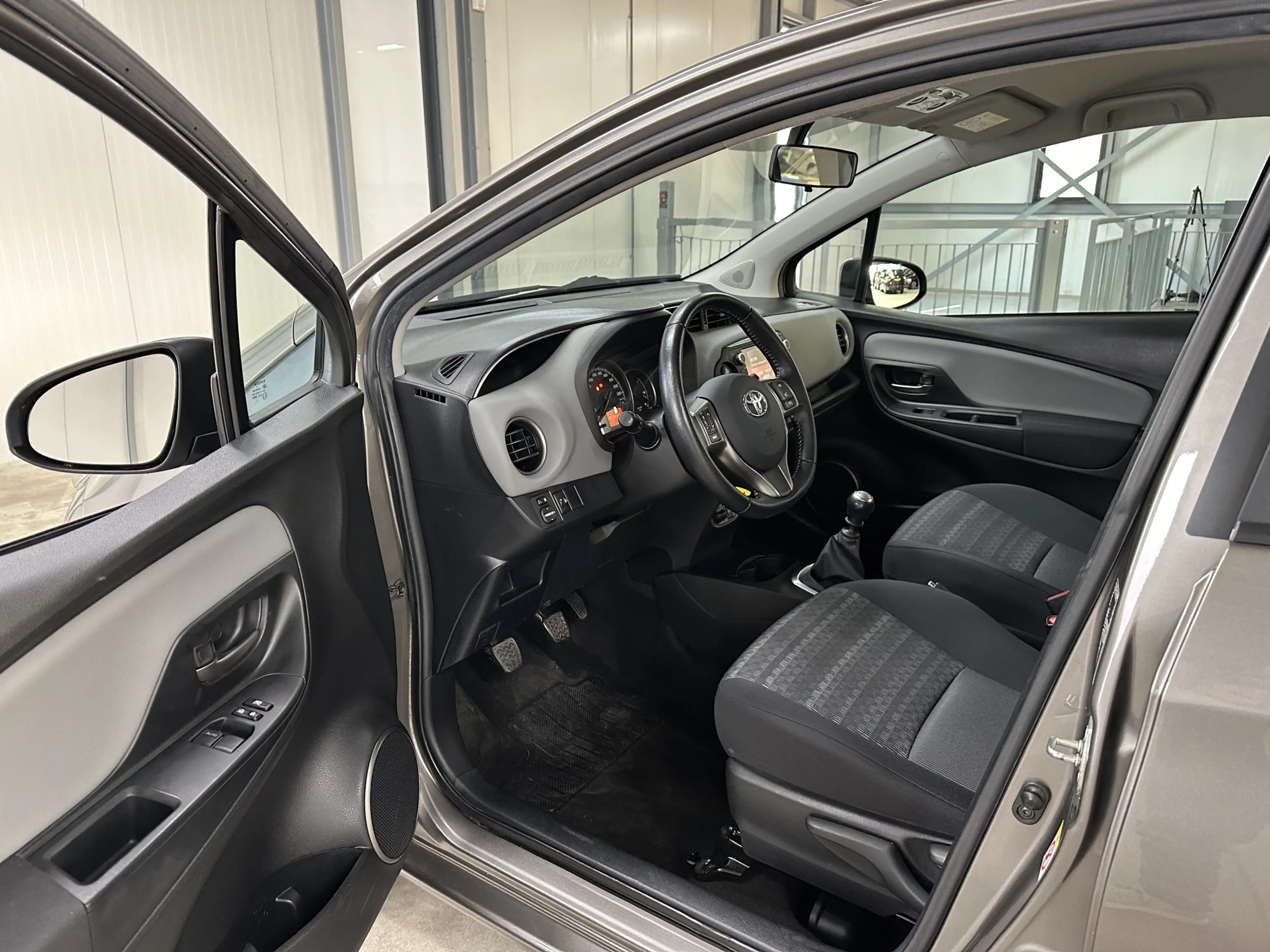 Toyota Yaris 1.3 VVT-i Aspiration | Airco | Camera | Trekhaak | — photo 22