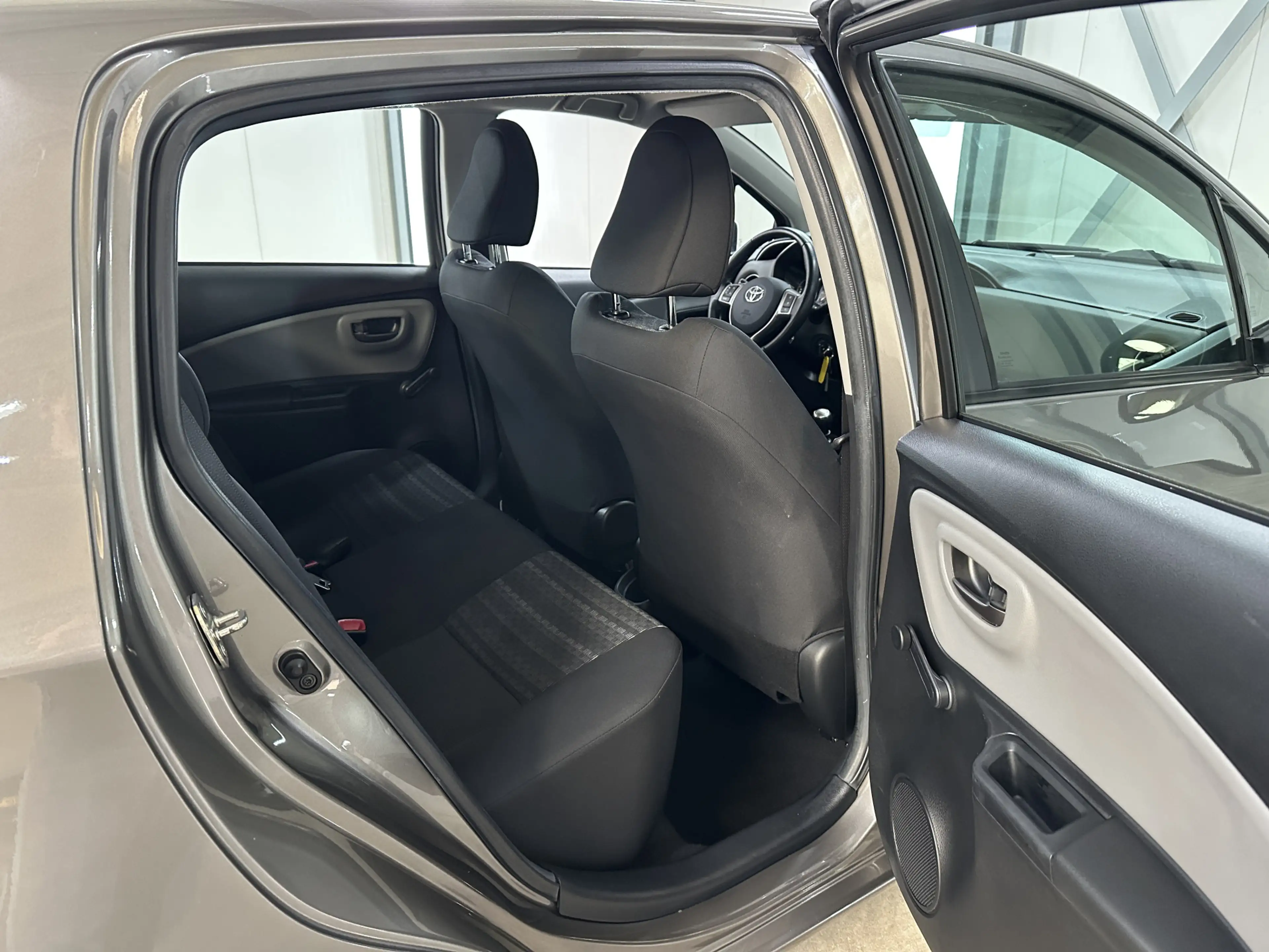 Toyota Yaris 1.3 VVT-i Aspiration | Airco | Camera | Trekhaak | — photo 26