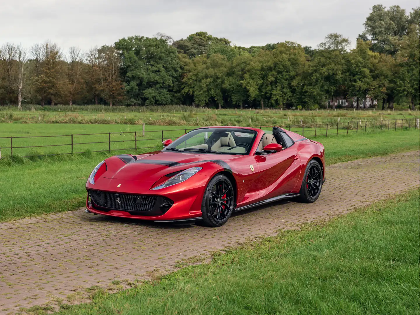 Ferrari 812 GTS 6.5 V12 HELE, Full Carbon, Lift, Adas, JBL Rood - 1