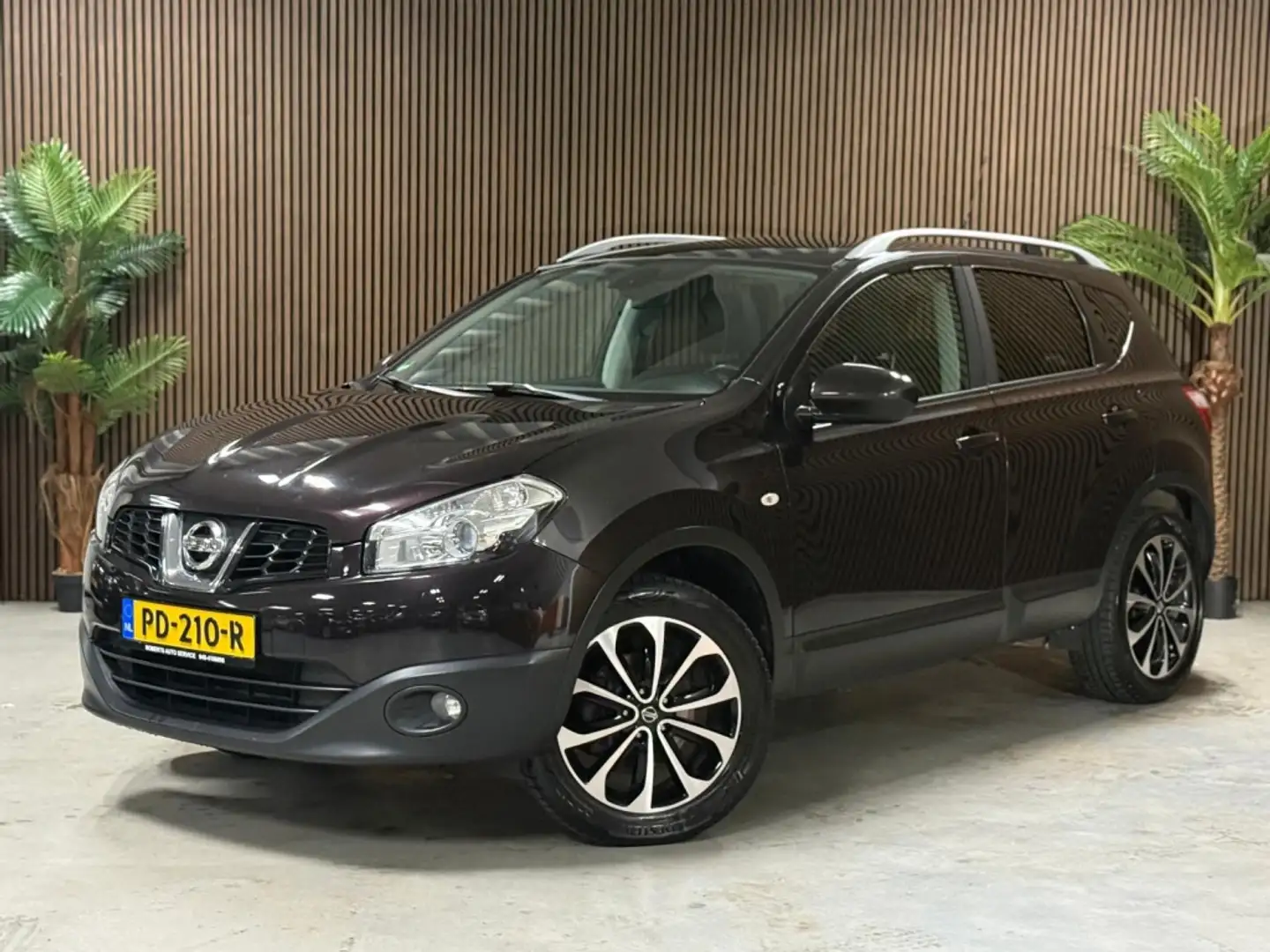 Nissan Qashqai 1.6 Connect Edition Paars - 1