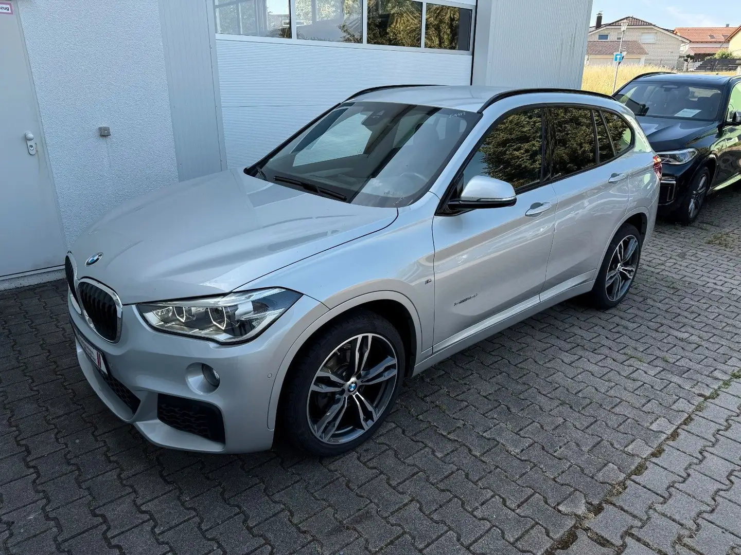 BMW X1 sDrive18d M Sport M19Zoll Navi LED+ Argento - 2