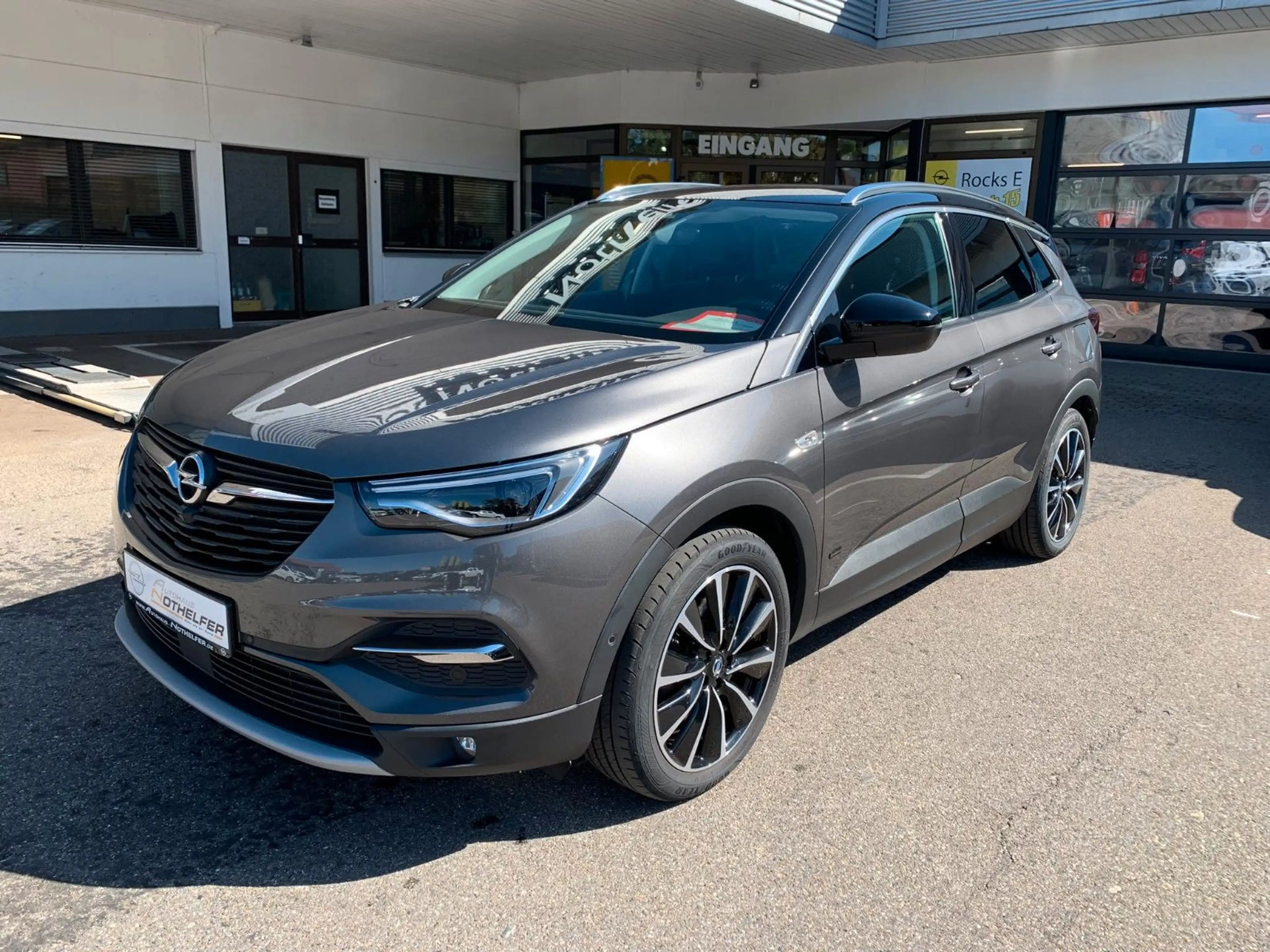 Opel Grandland X Ultim. PluginHybrid 4 300PS 520NM — photo 2
