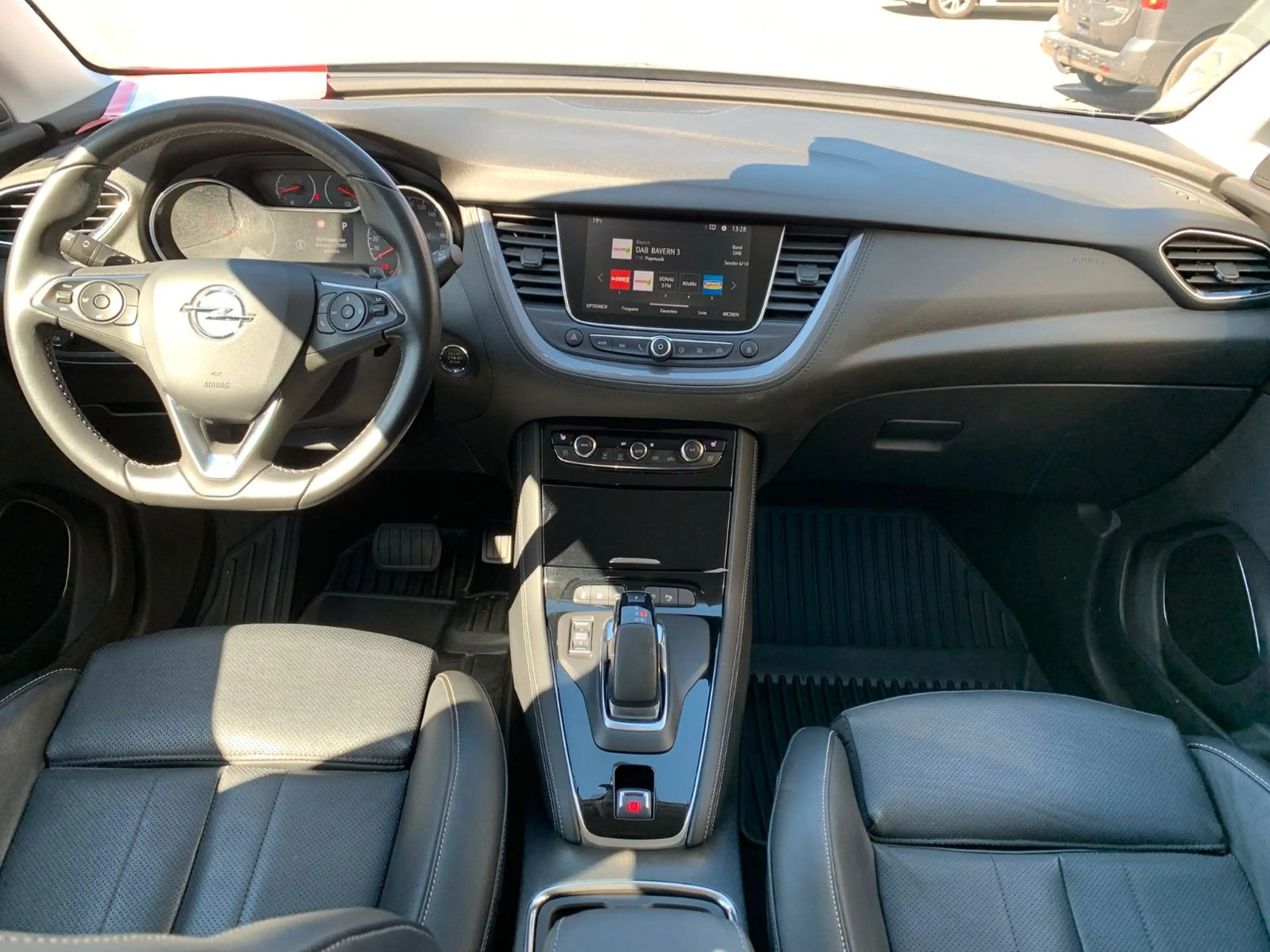 Opel Grandland X Ultim. PluginHybrid 4 300PS 520NM — photo 9