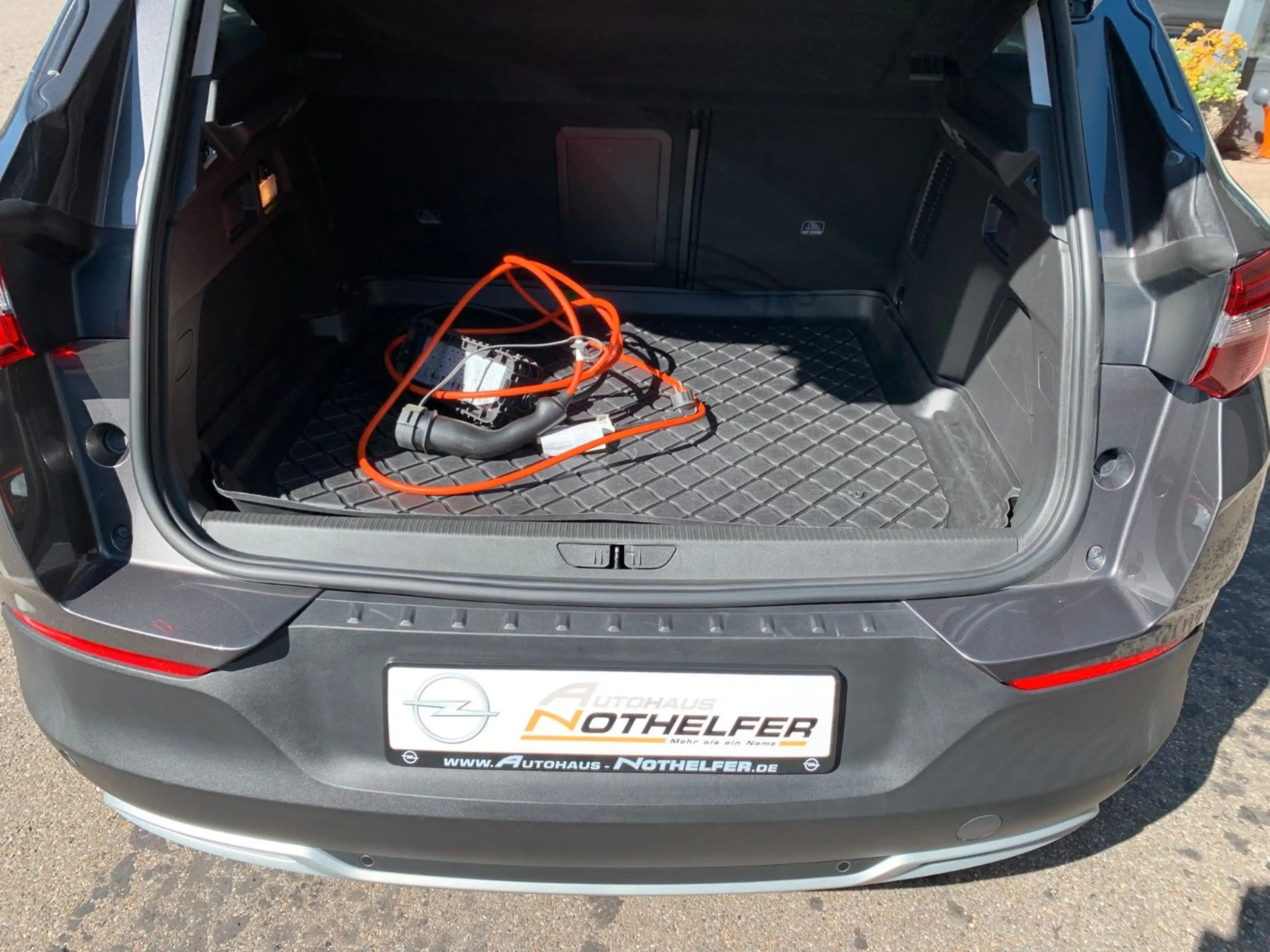 Opel Grandland X Ultim. PluginHybrid 4 300PS 520NM — photo 14