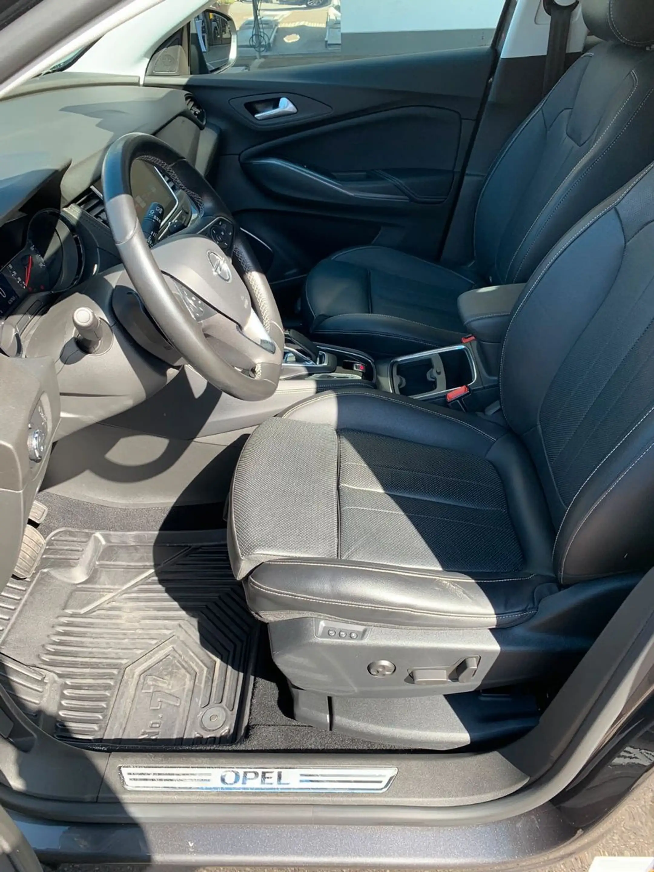Opel Grandland X Ultim. PluginHybrid 4 300PS 520NM — photo 12