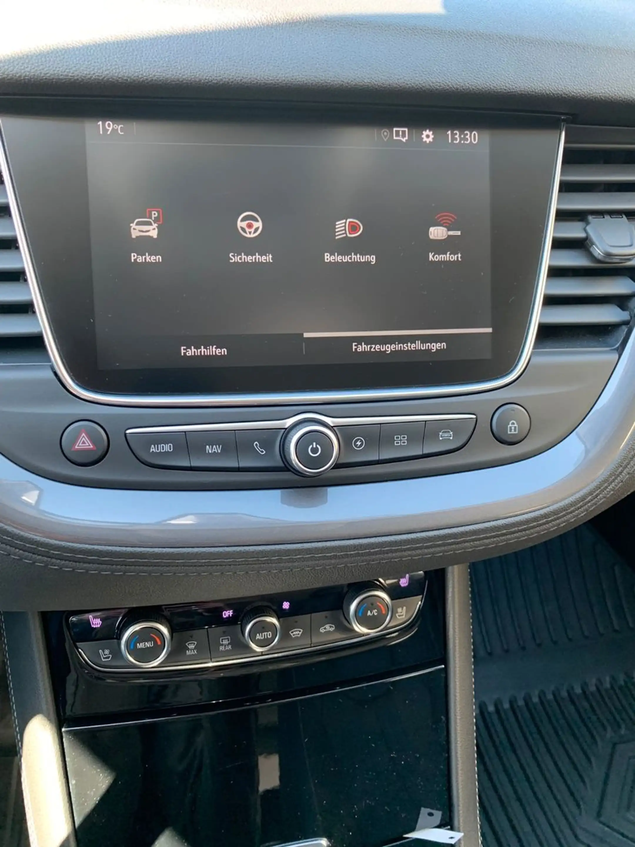 Opel Grandland X Ultim. PluginHybrid 4 300PS 520NM — photo 34