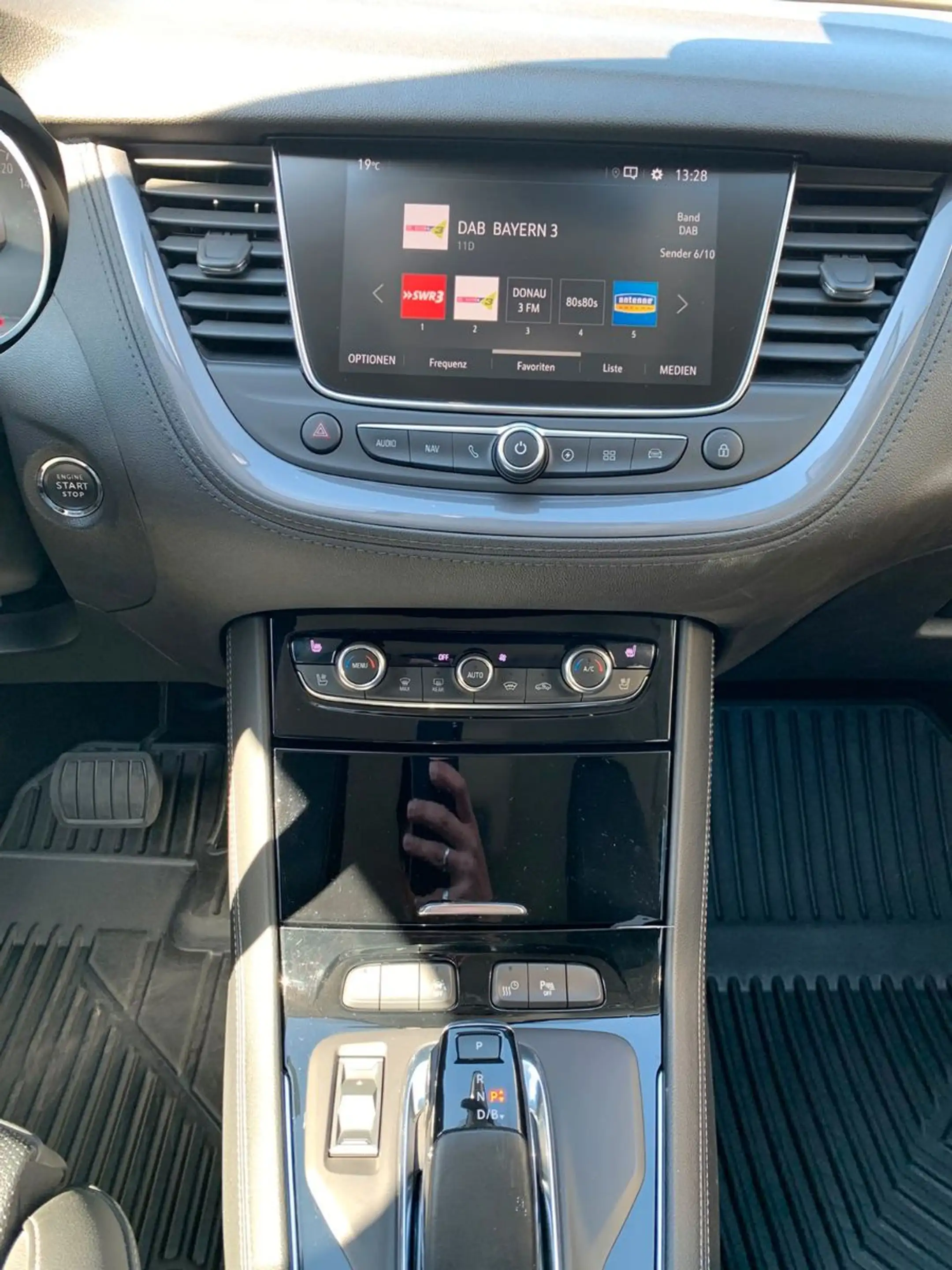 Opel Grandland X Ultim. PluginHybrid 4 300PS 520NM — photo 11