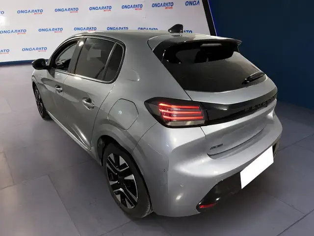 Peugeot 208 view 6