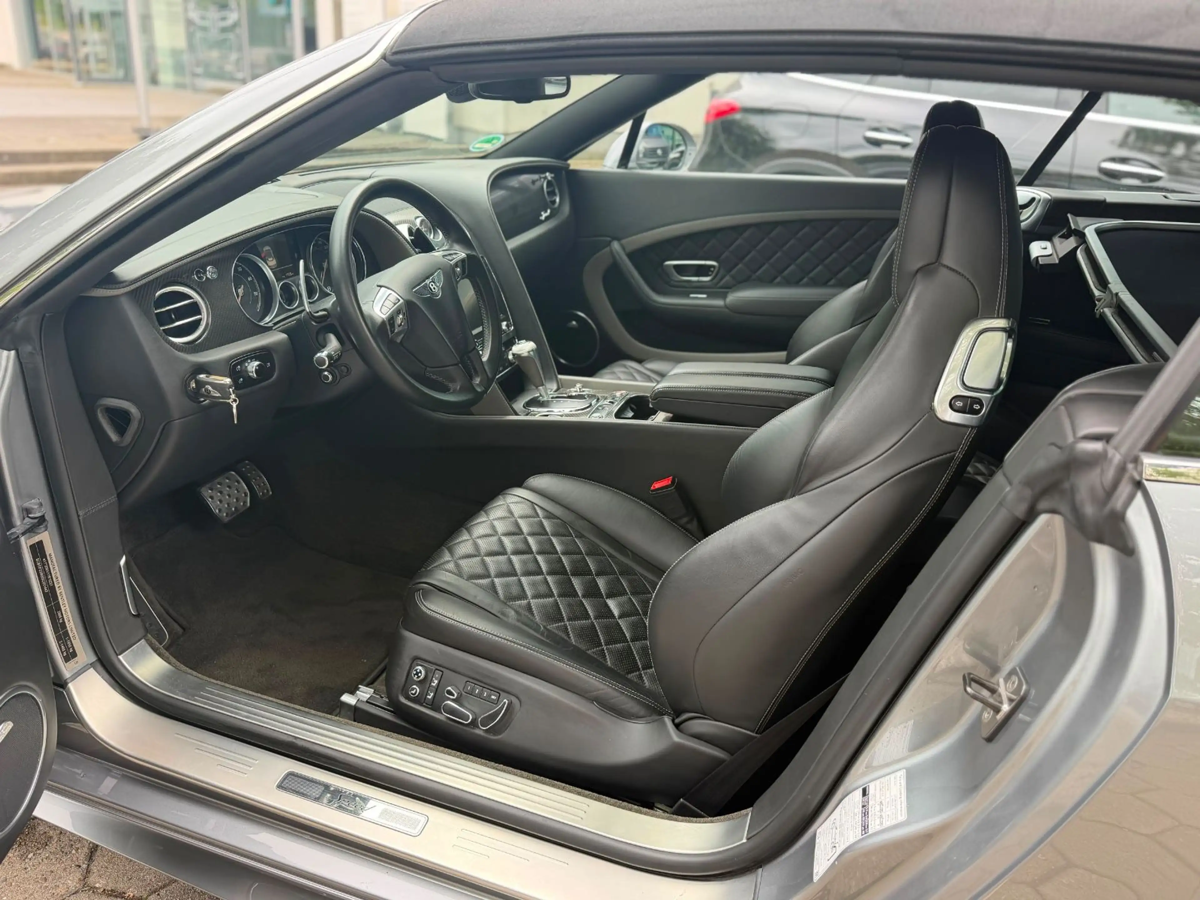 Bentley Continental GTC Speed*Naim*Keramik*Scheckheft* — photo 8