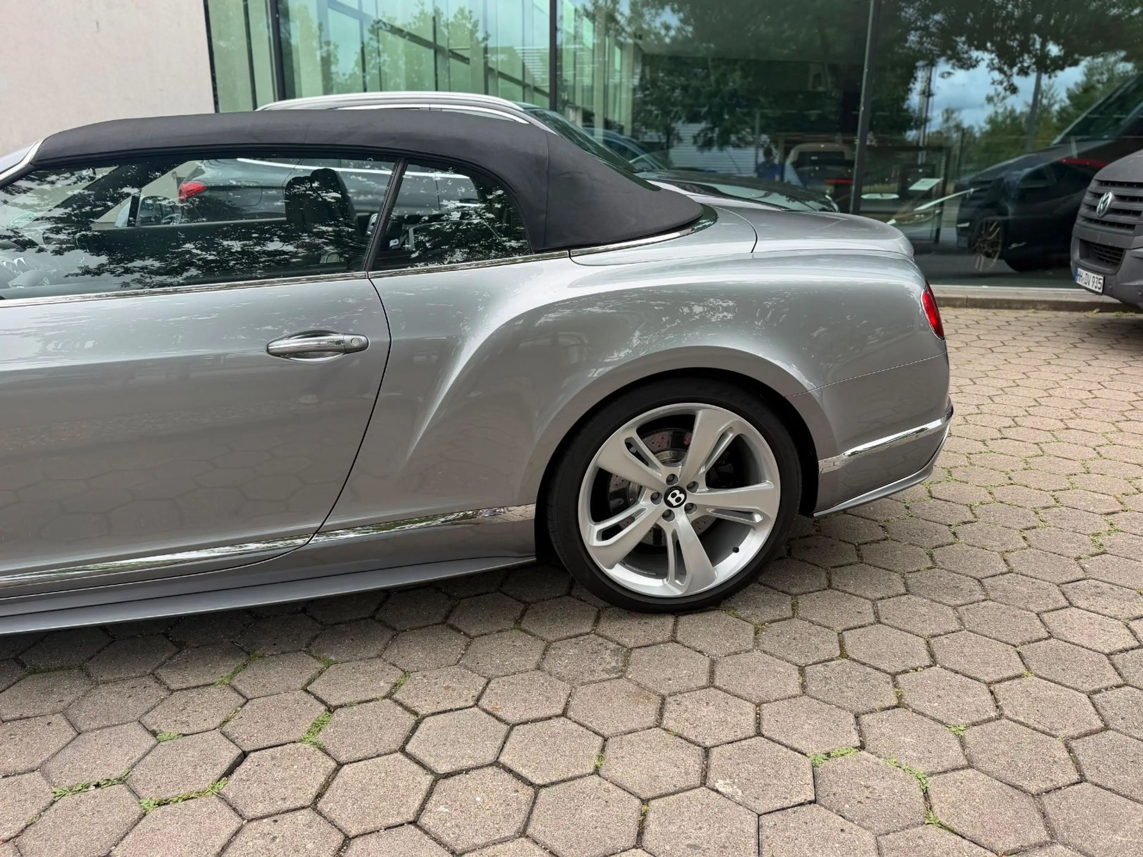 Bentley Continental GTC Speed*Naim*Keramik*Scheckheft* — photo 7