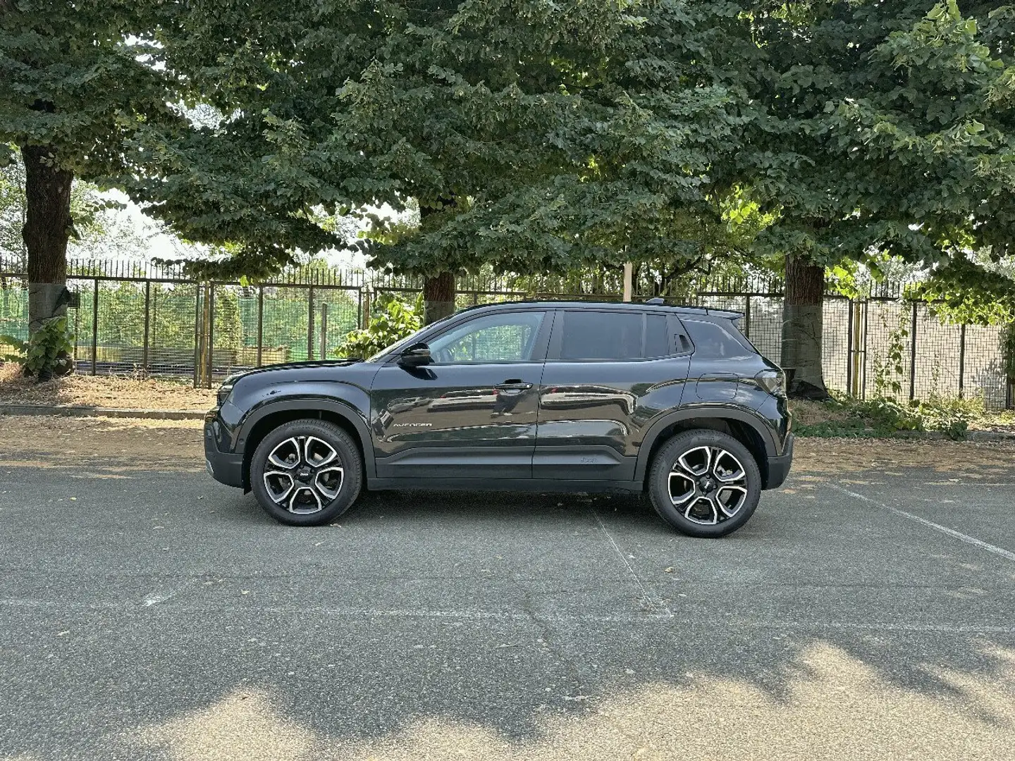 Jeep Avenger 1.2 Turbo Summit Noir - 2